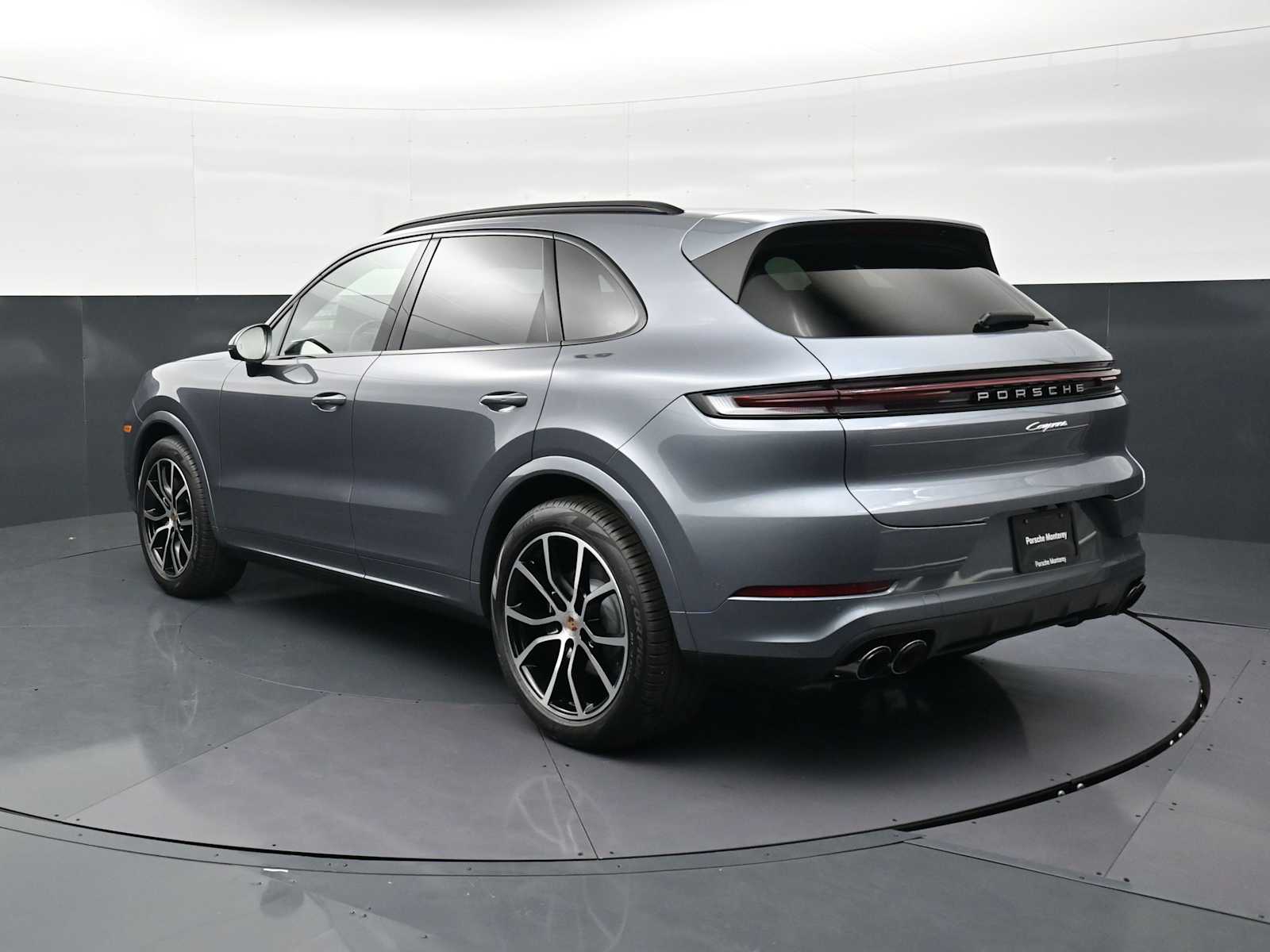 Thumbnail: 2026 Porsche Cayenne - 3