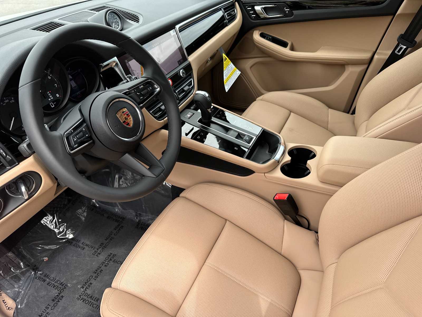 Thumbnail: 2025 Porsche Macan - 4