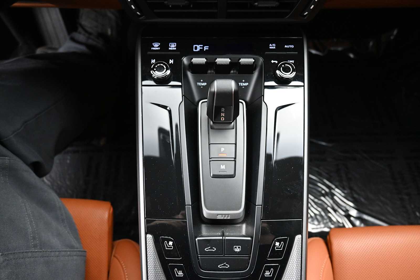 Thumbnail: 2025 Porsche 911 - 15