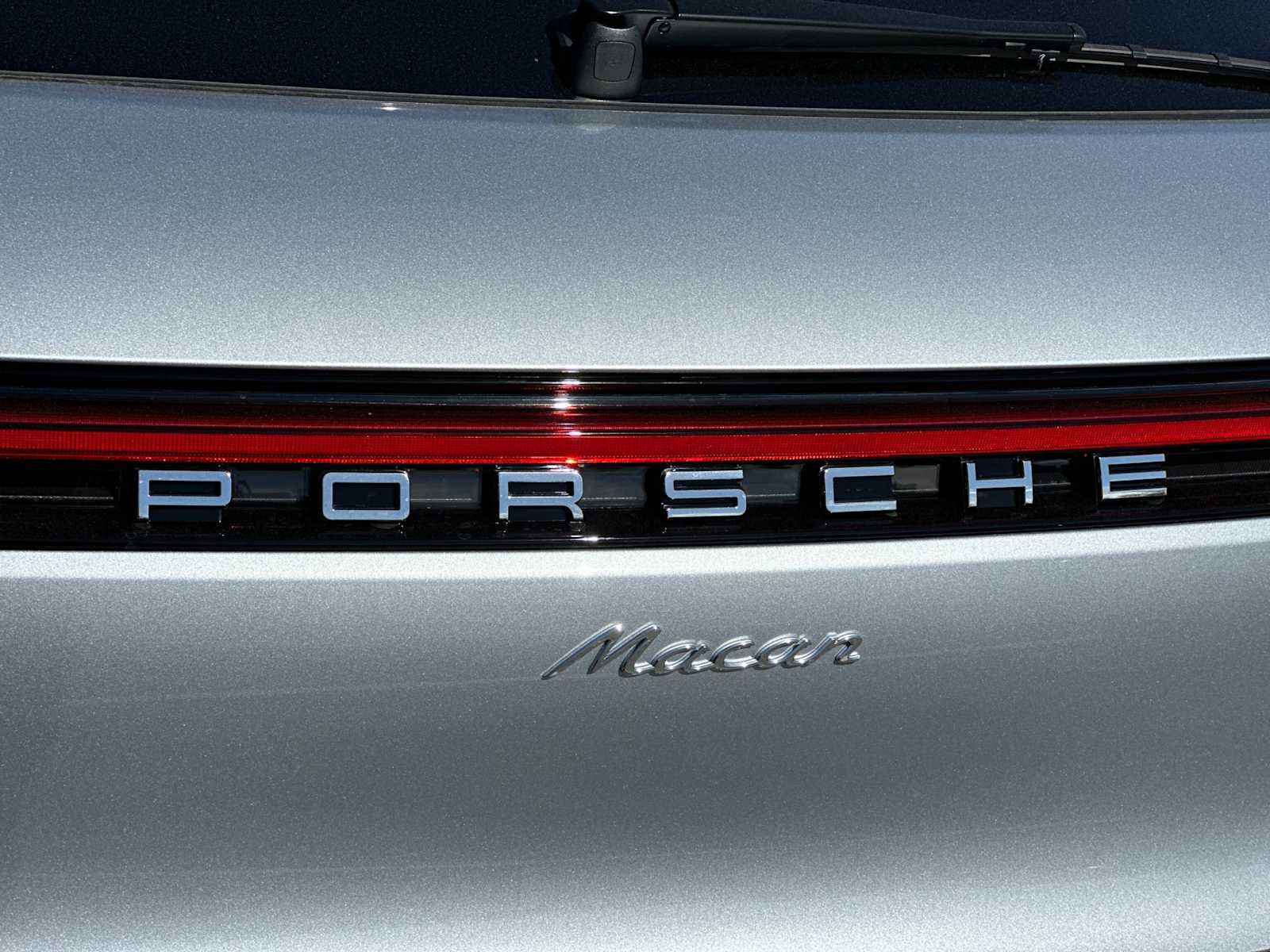 Thumbnail: 2026 Porsche Macan - 29