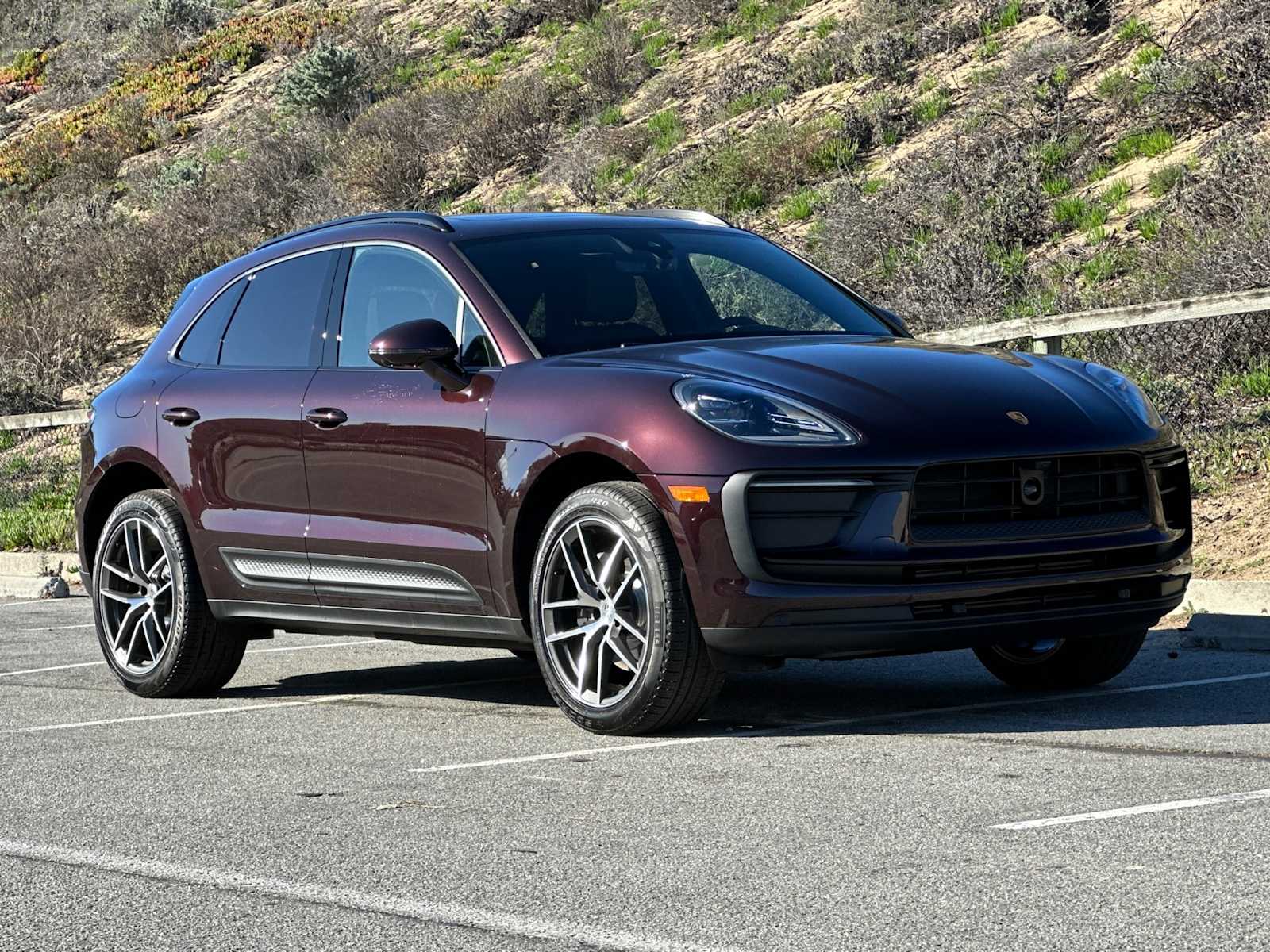 Thumbnail: 2026 Porsche Macan - 10