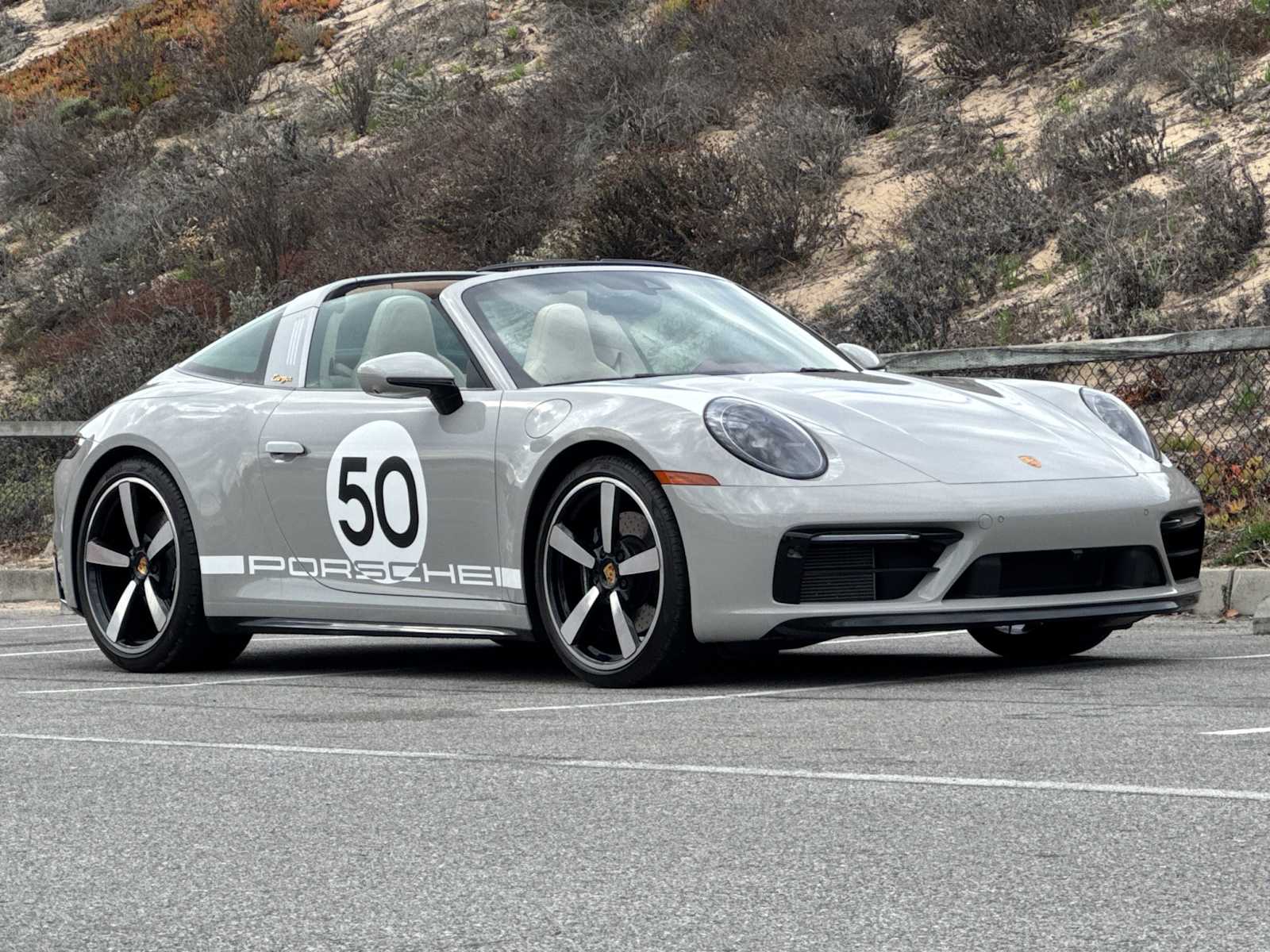 Thumbnail: 2021 Porsche 911 - 11