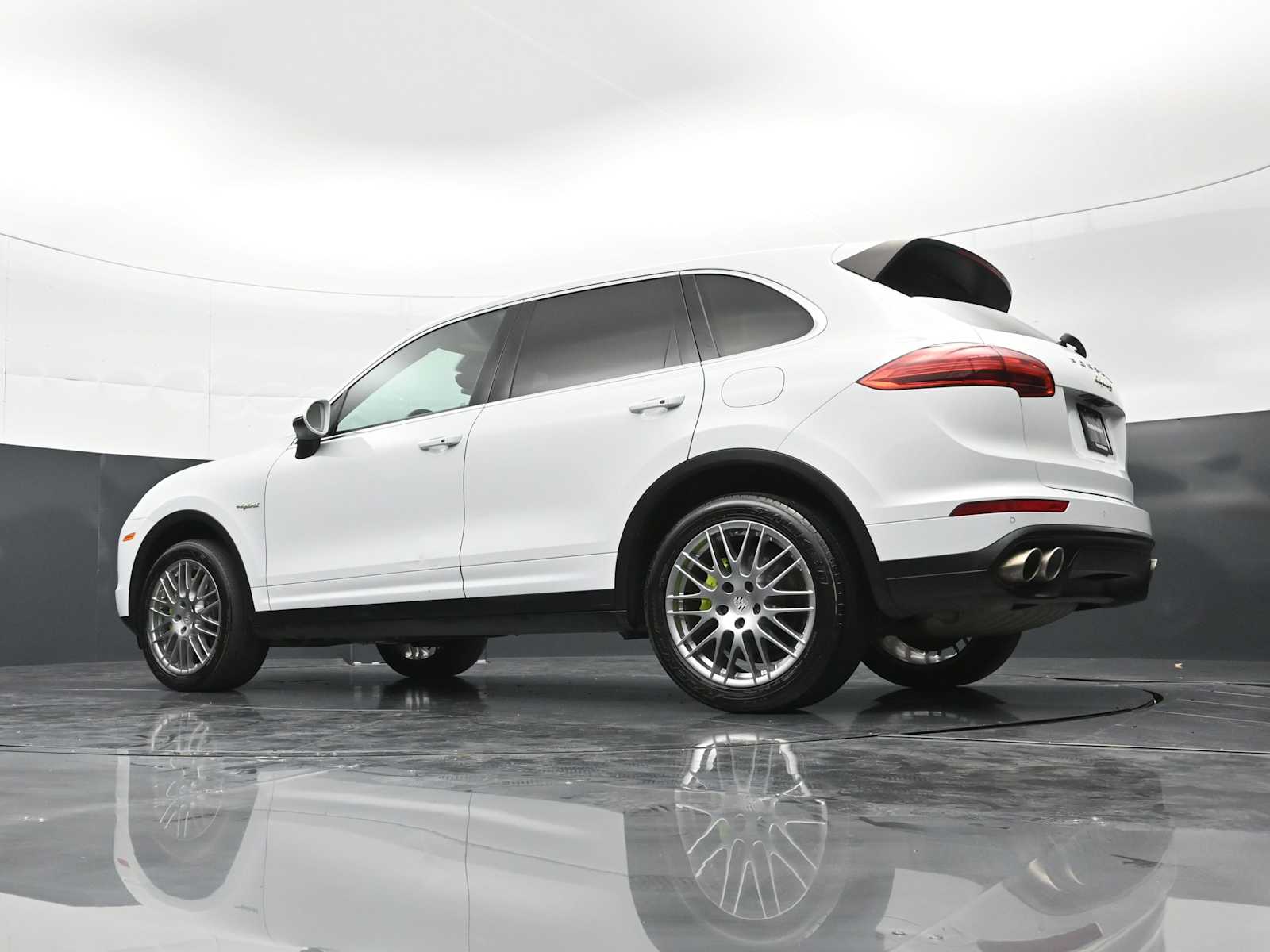 Thumbnail: 2015 Porsche Cayenne - 36