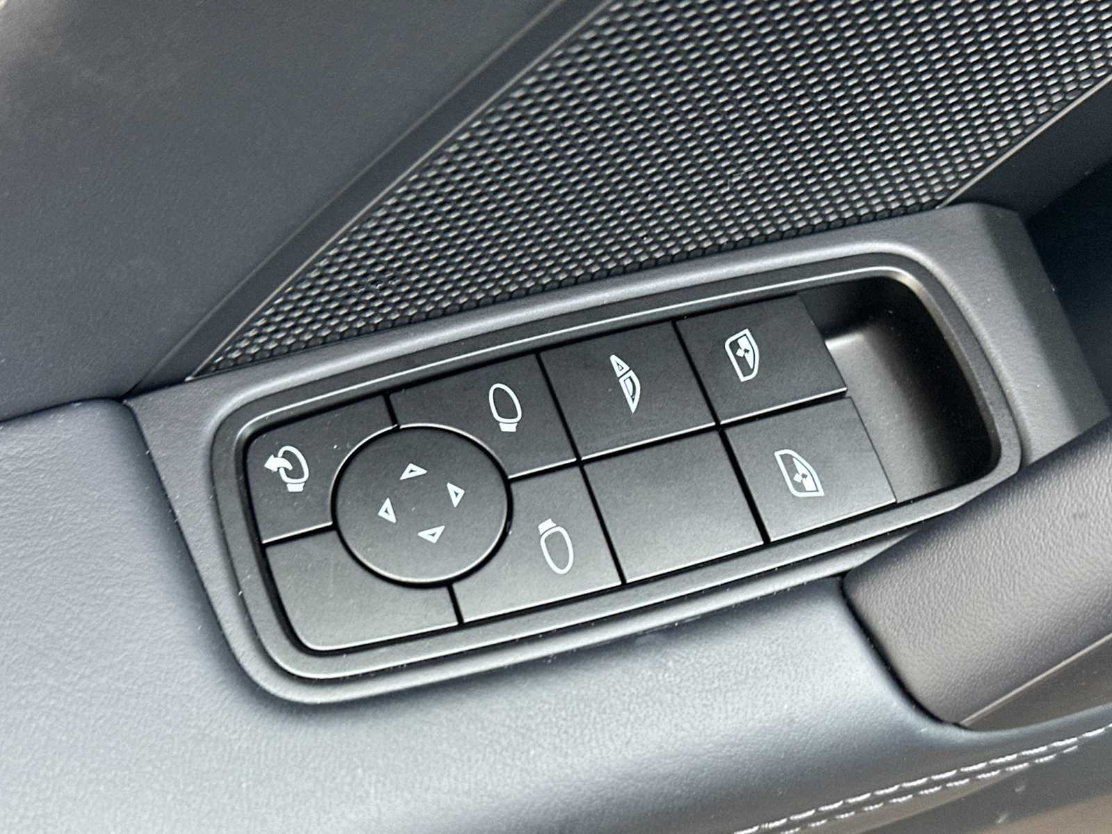 Thumbnail: 2026 Porsche 911 - 16