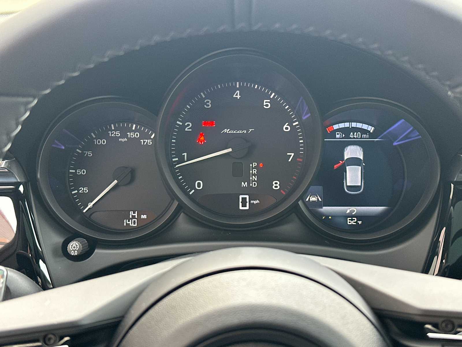 Thumbnail: 2026 Porsche Macan - 26