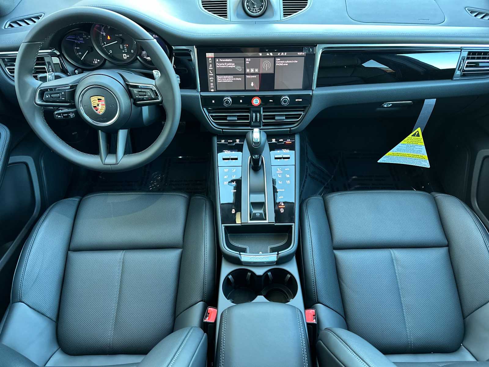 Thumbnail: 2026 Porsche Macan - 6