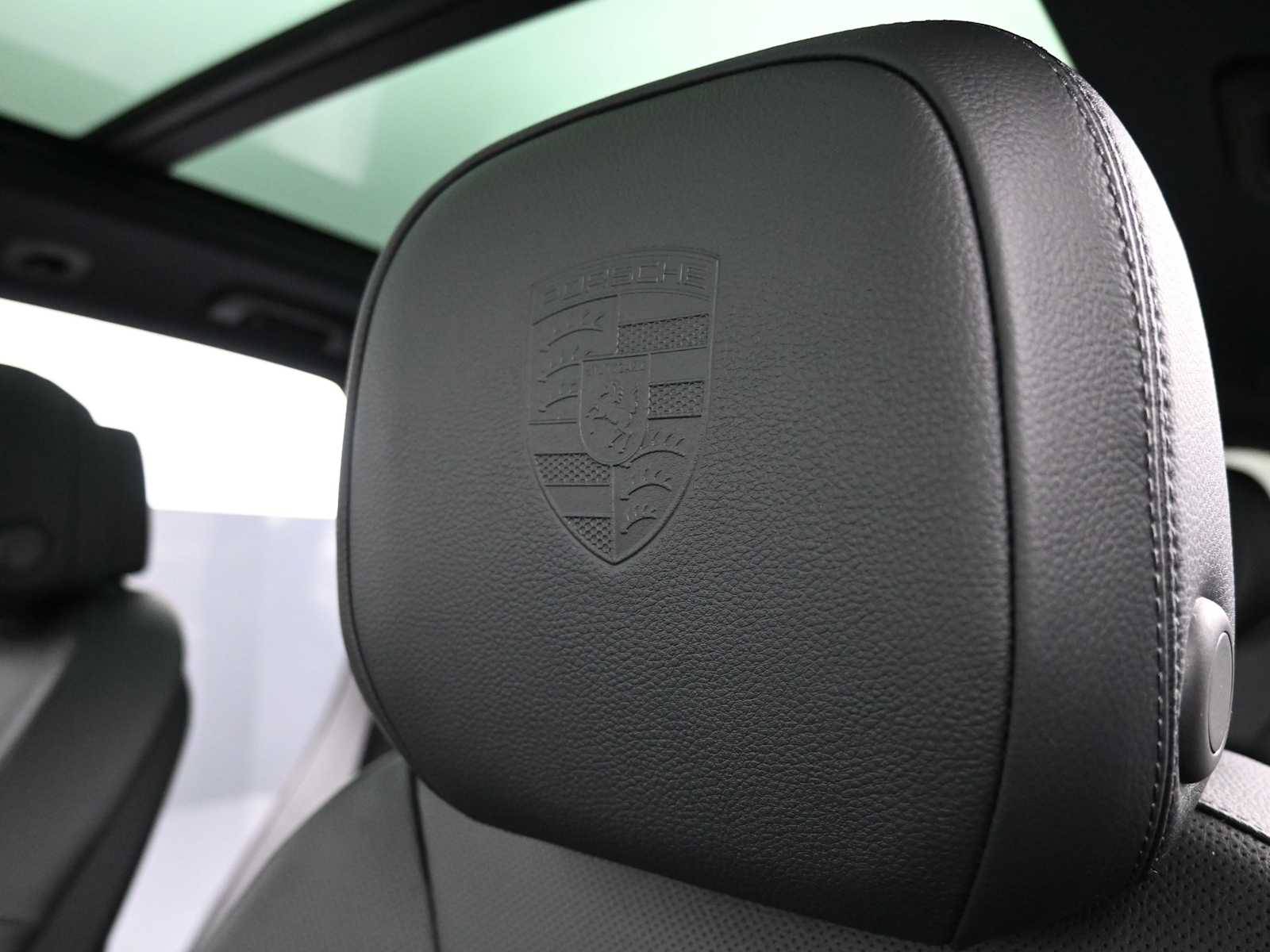 Thumbnail: 2026 Porsche Cayenne - 8