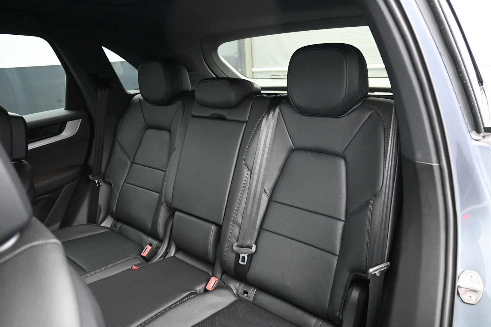 Thumbnail: 2026 Porsche Cayenne - 17