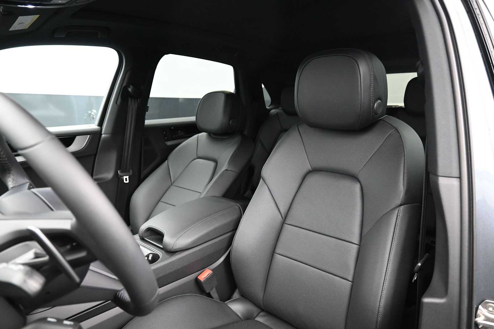 Thumbnail: 2026 Porsche Cayenne - 5