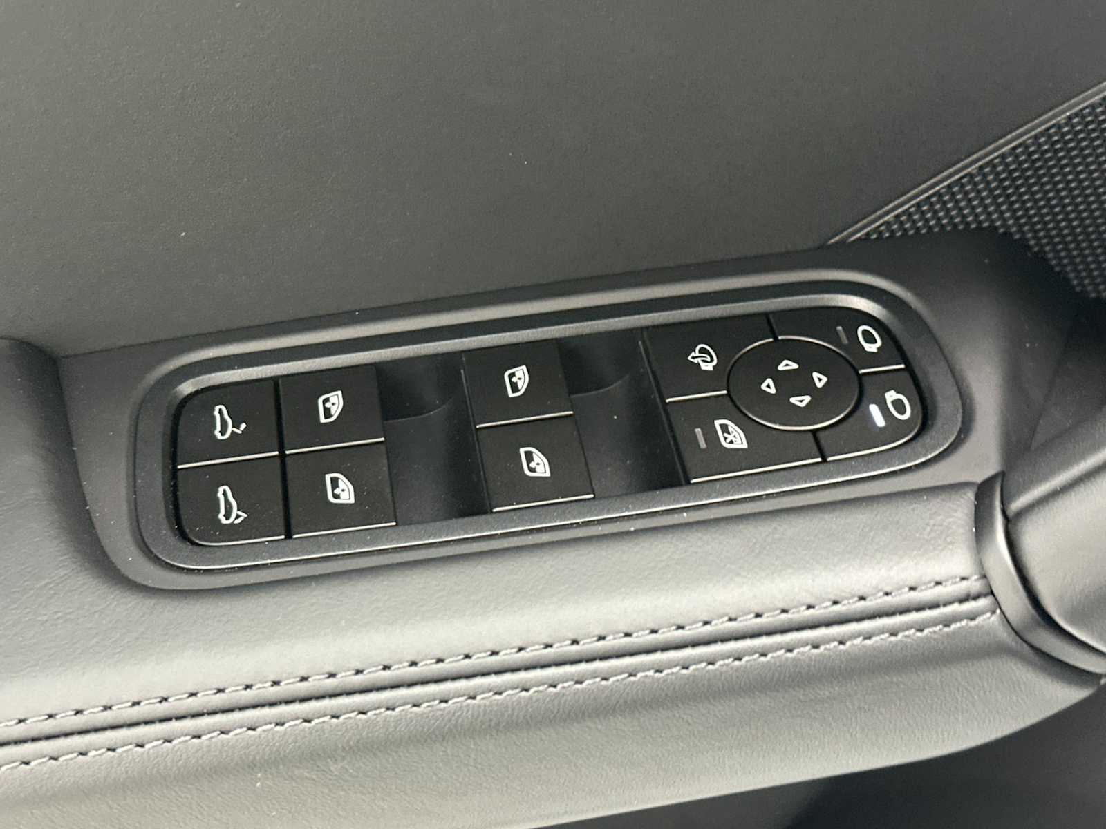 Thumbnail: 2026 Porsche  - 13