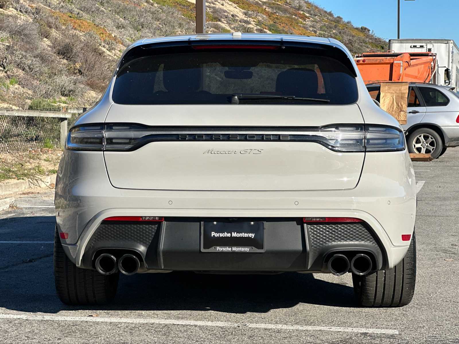 Thumbnail: 2025 Porsche Macan - 8