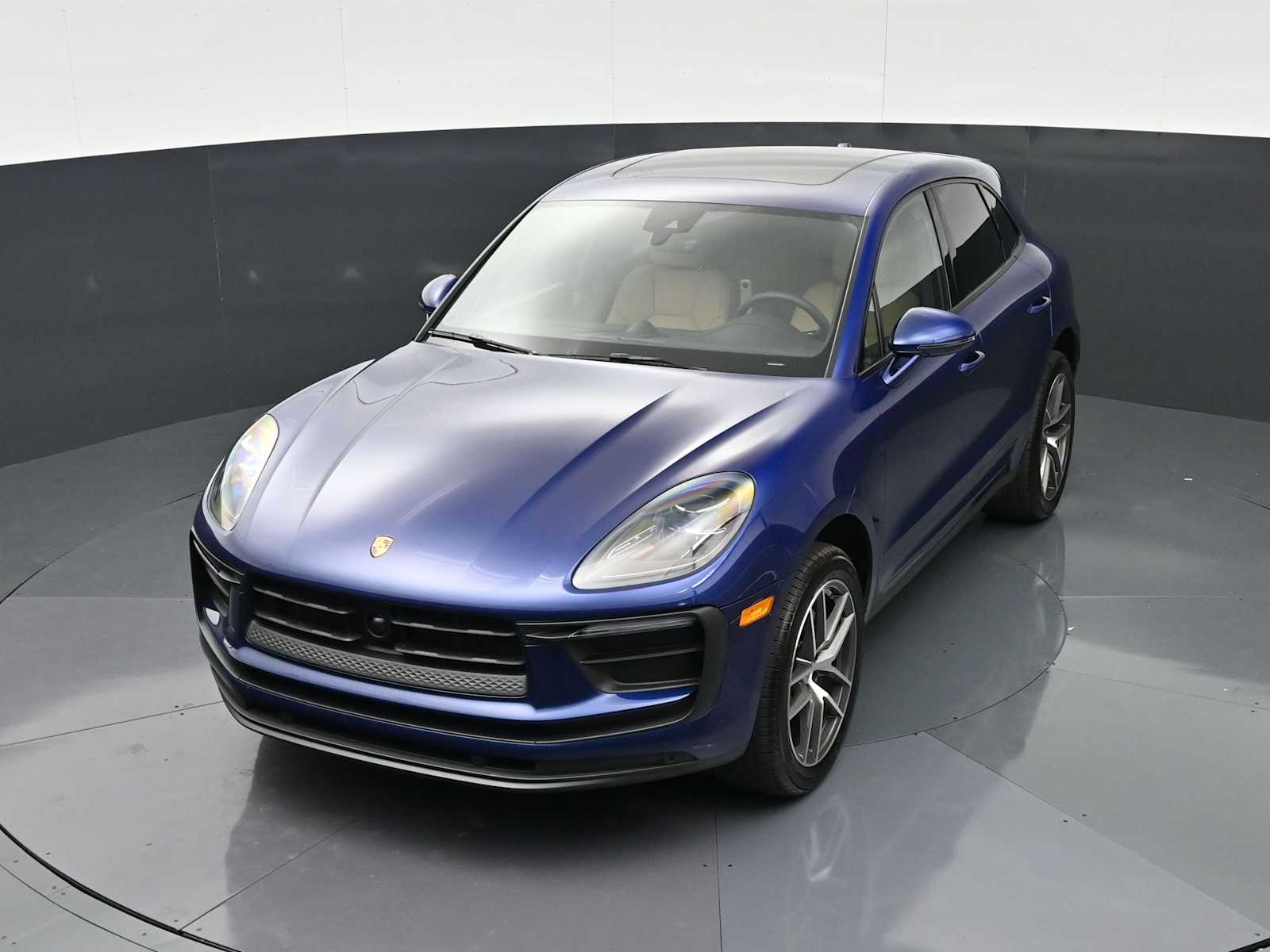 Thumbnail: 2026 Porsche Macan - 26