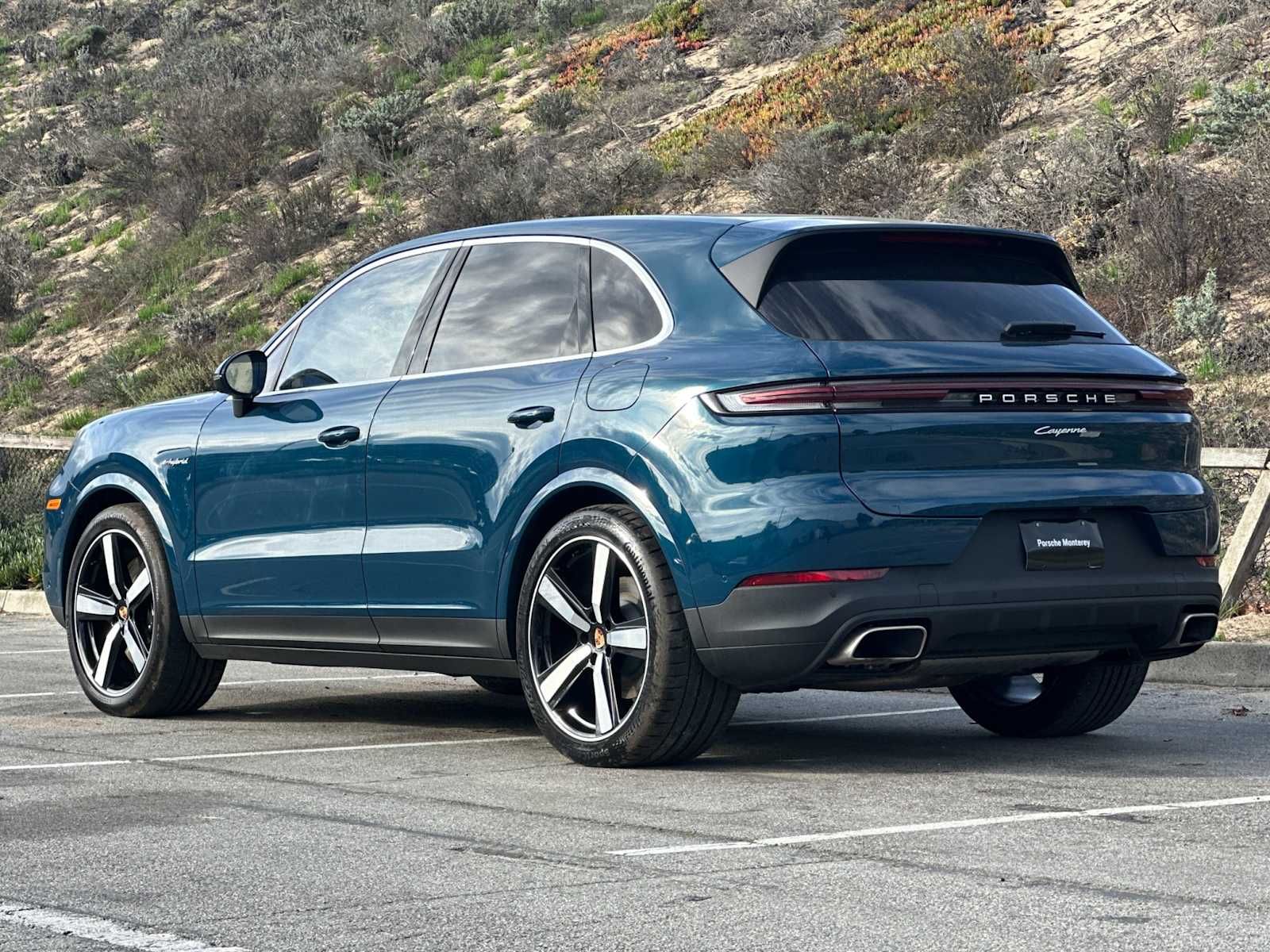 Thumbnail: 2025 Porsche Cayenne - 3