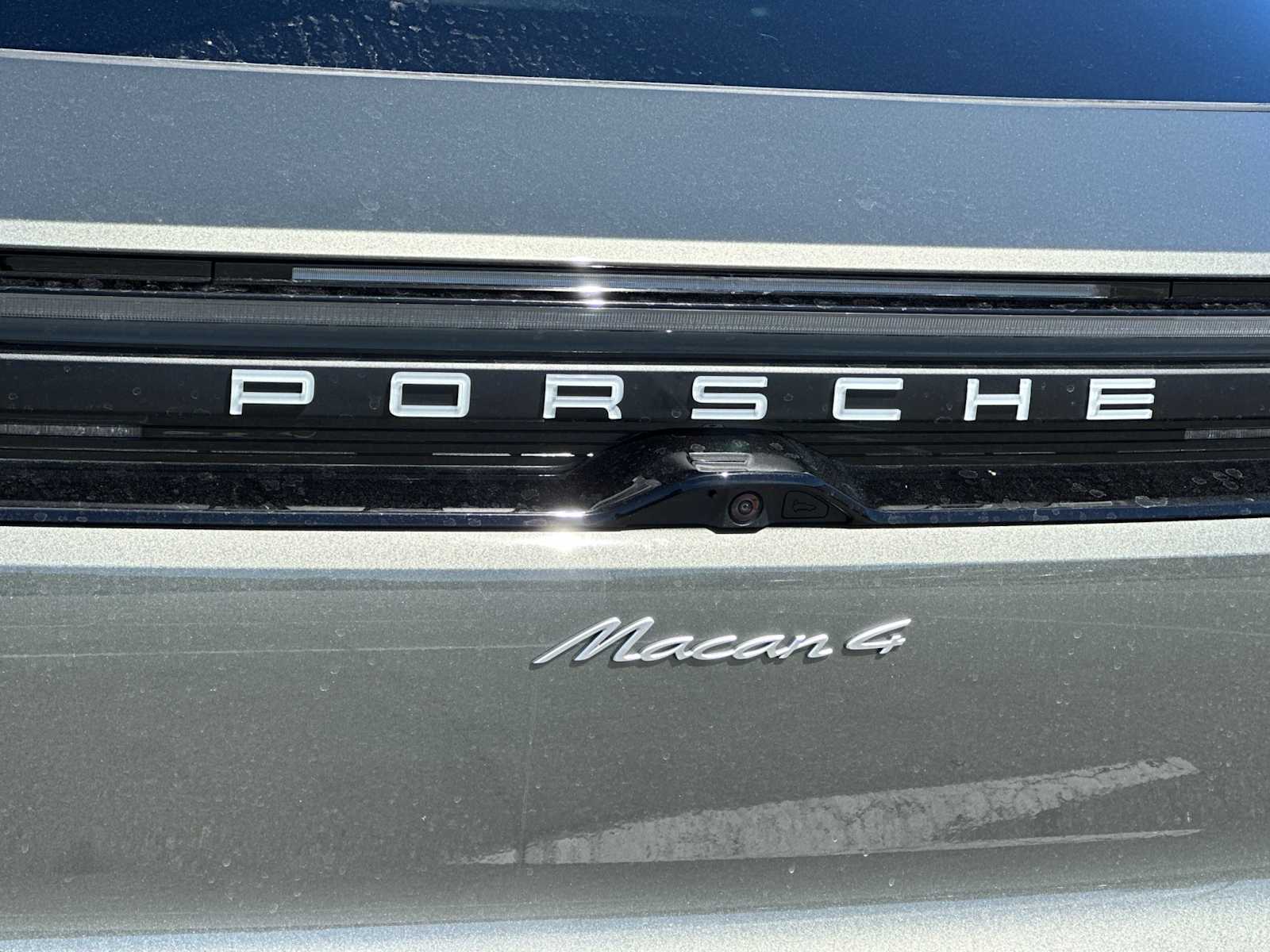 Thumbnail: 2026 Porsche Macan - 28