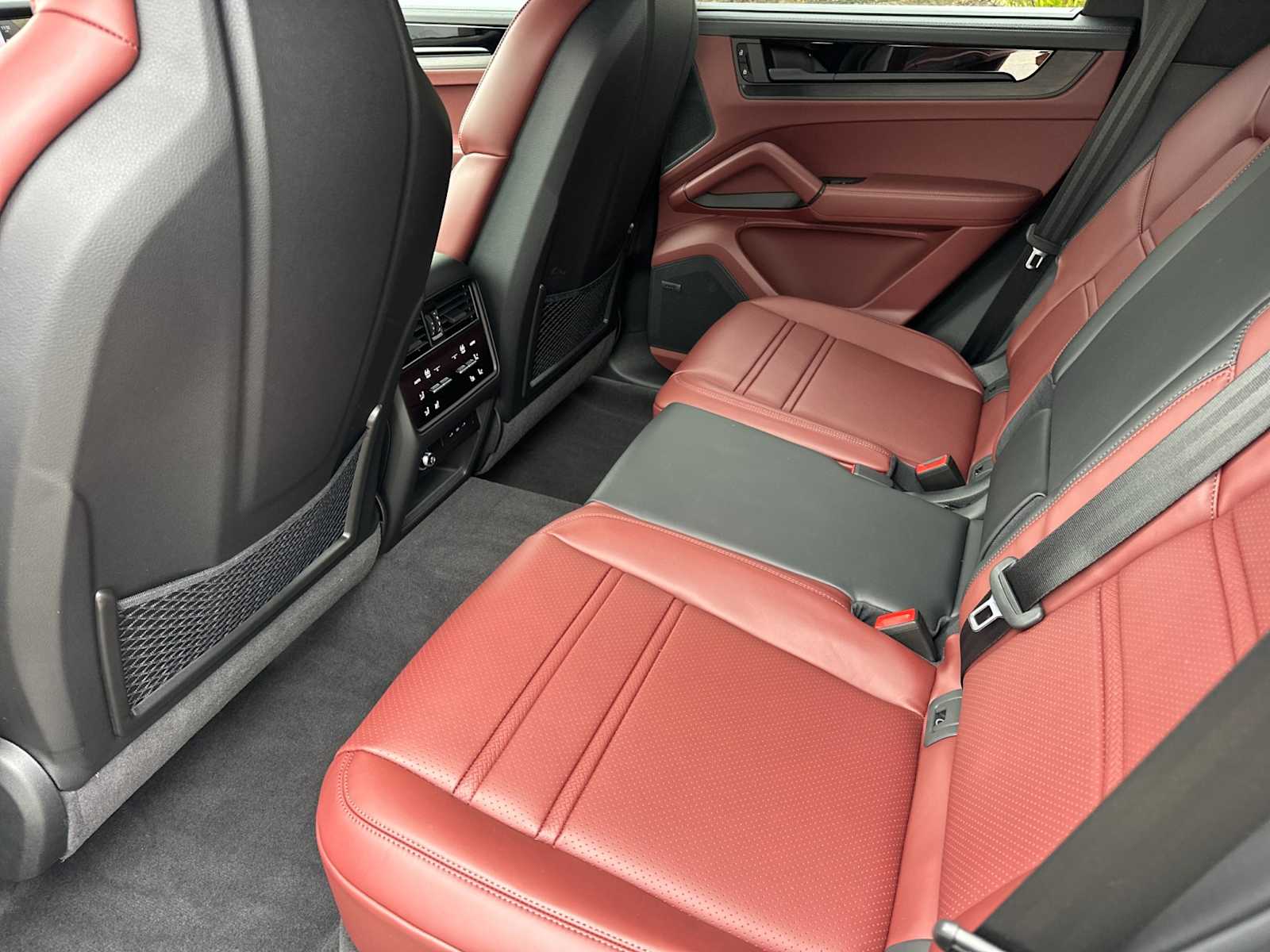 Thumbnail: 2025 Porsche Cayenne - 14
