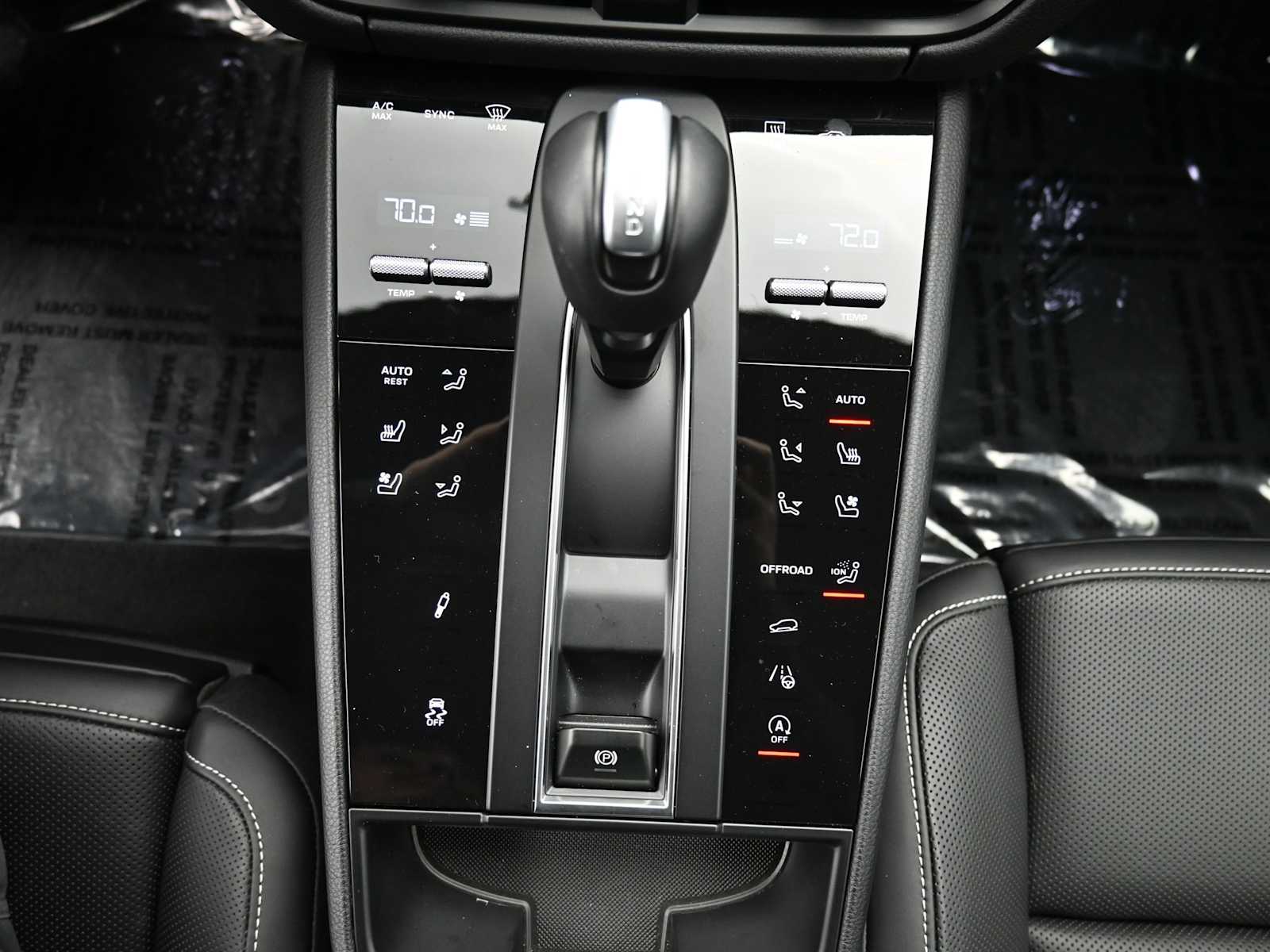 Thumbnail: 2025 Porsche Macan - 17