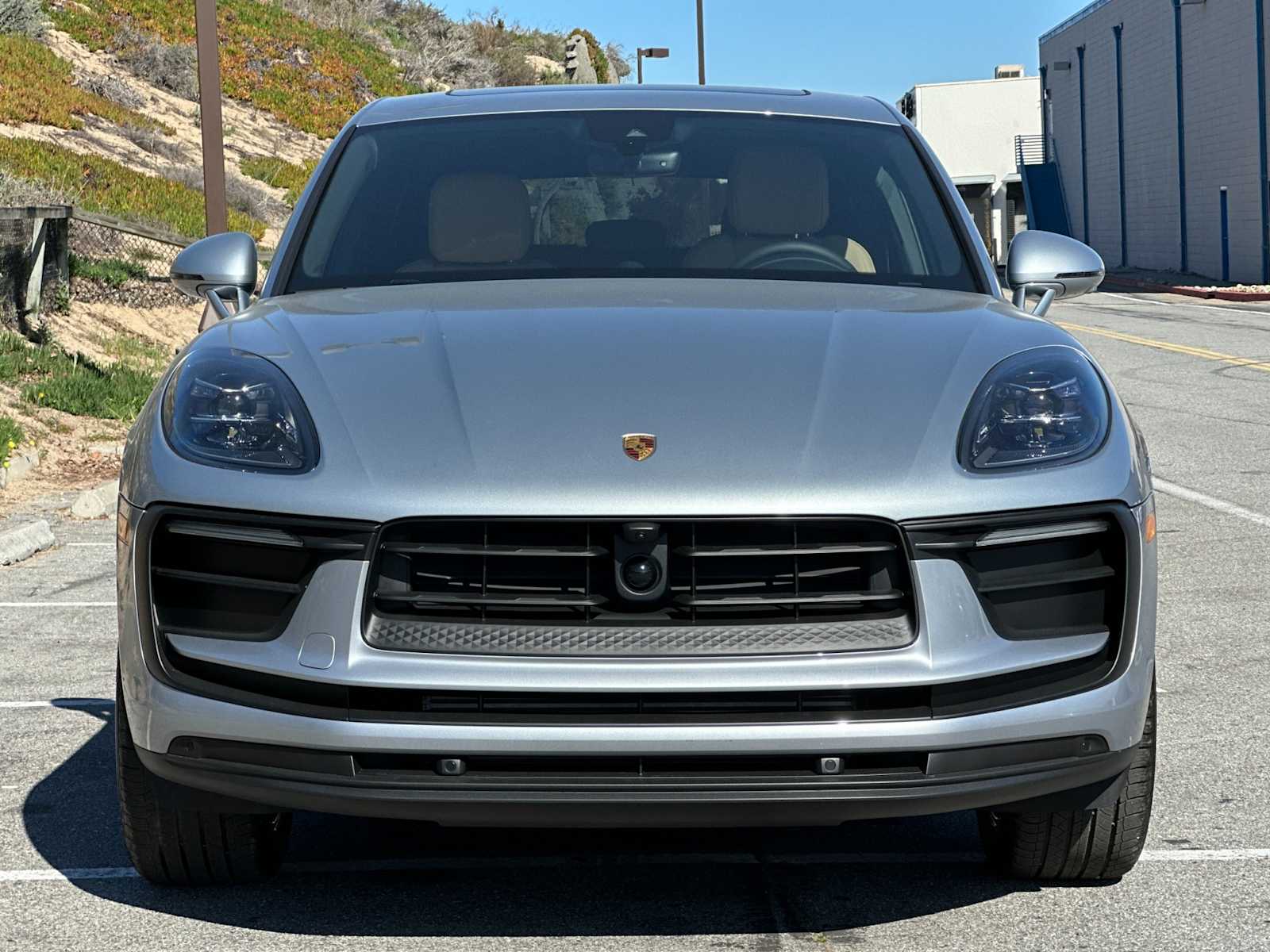 Thumbnail: 2026 Porsche Macan - 11