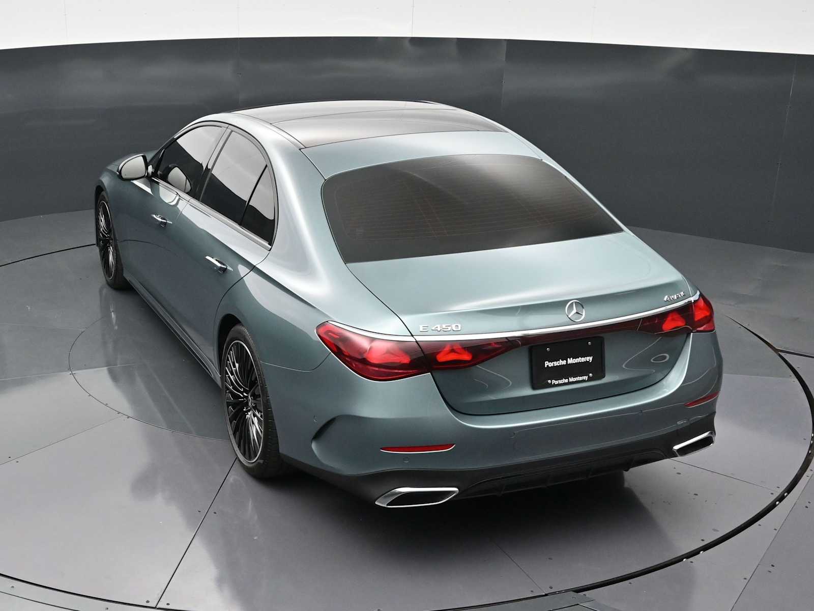 Thumbnail: 2025 Mercedes-Benz E-Class - 35