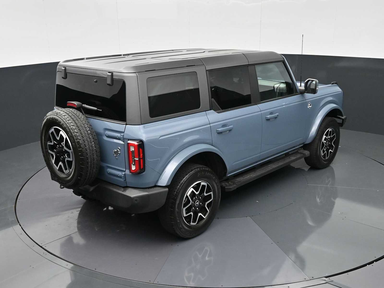 Thumbnail: 2023 Ford Bronco - 33