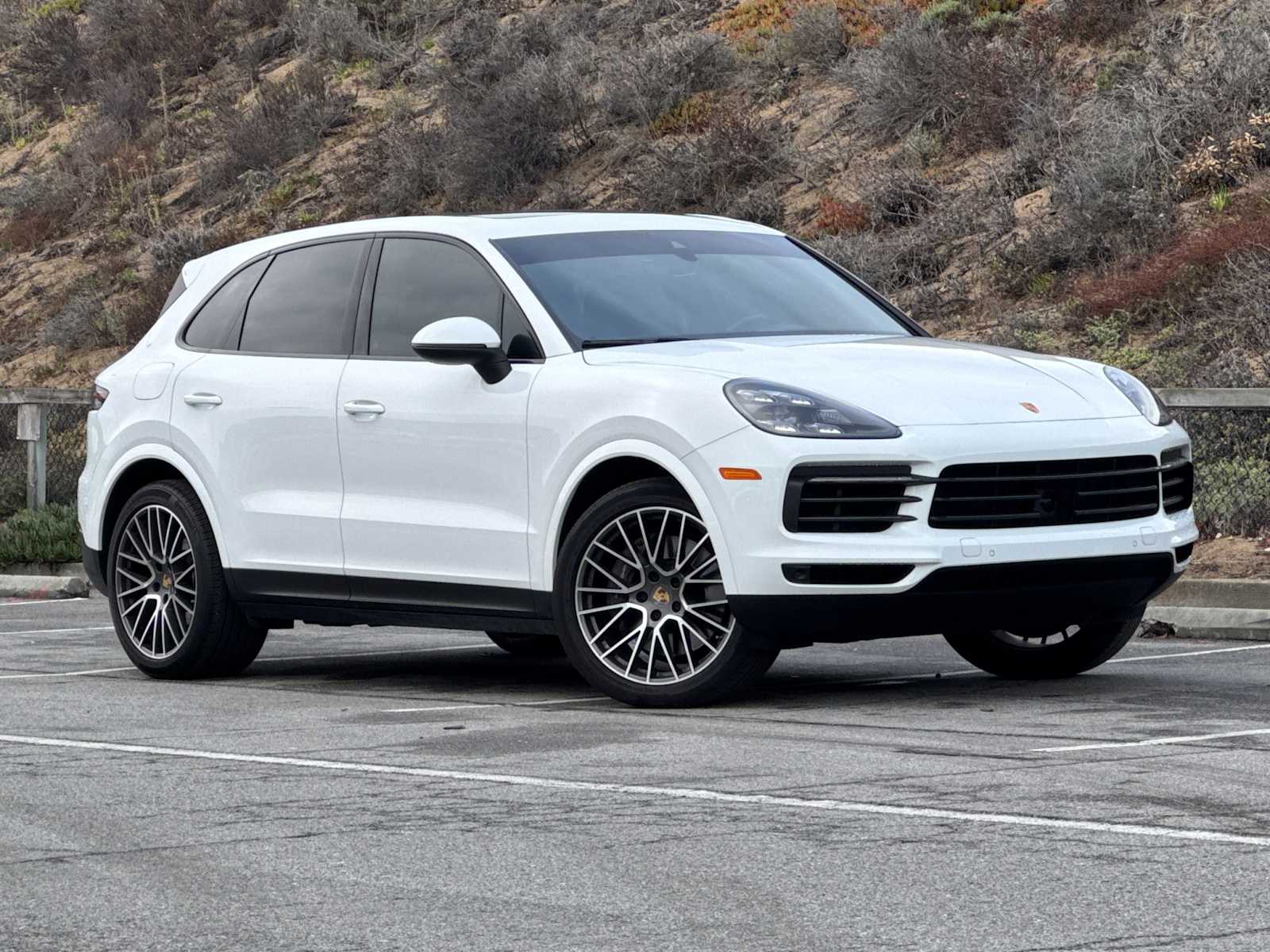Thumbnail: 2022 Porsche Cayenne - 10