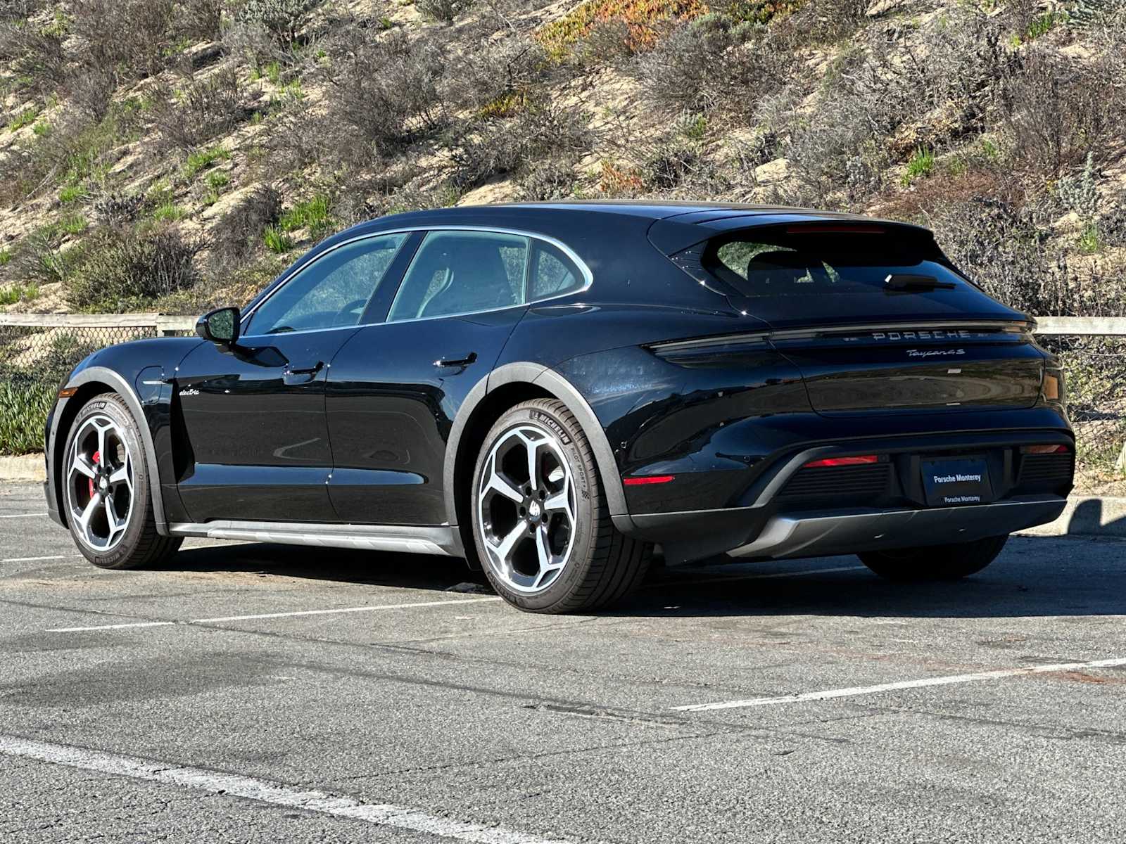 Thumbnail: 2025 Porsche Taycan - 3