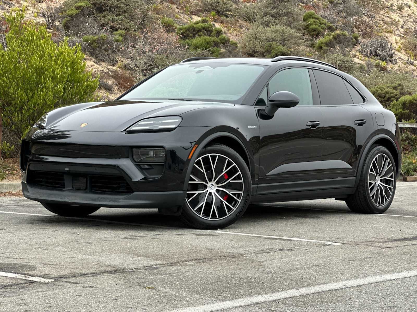 2025 Porsche Macan T -
                  Seaside, CA