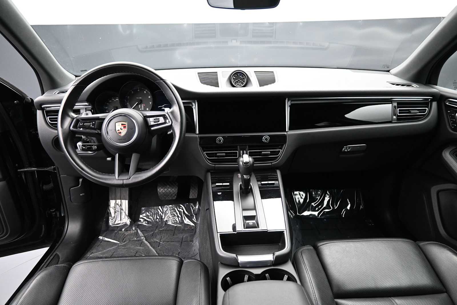 Thumbnail: 2024 Porsche Macan - 6