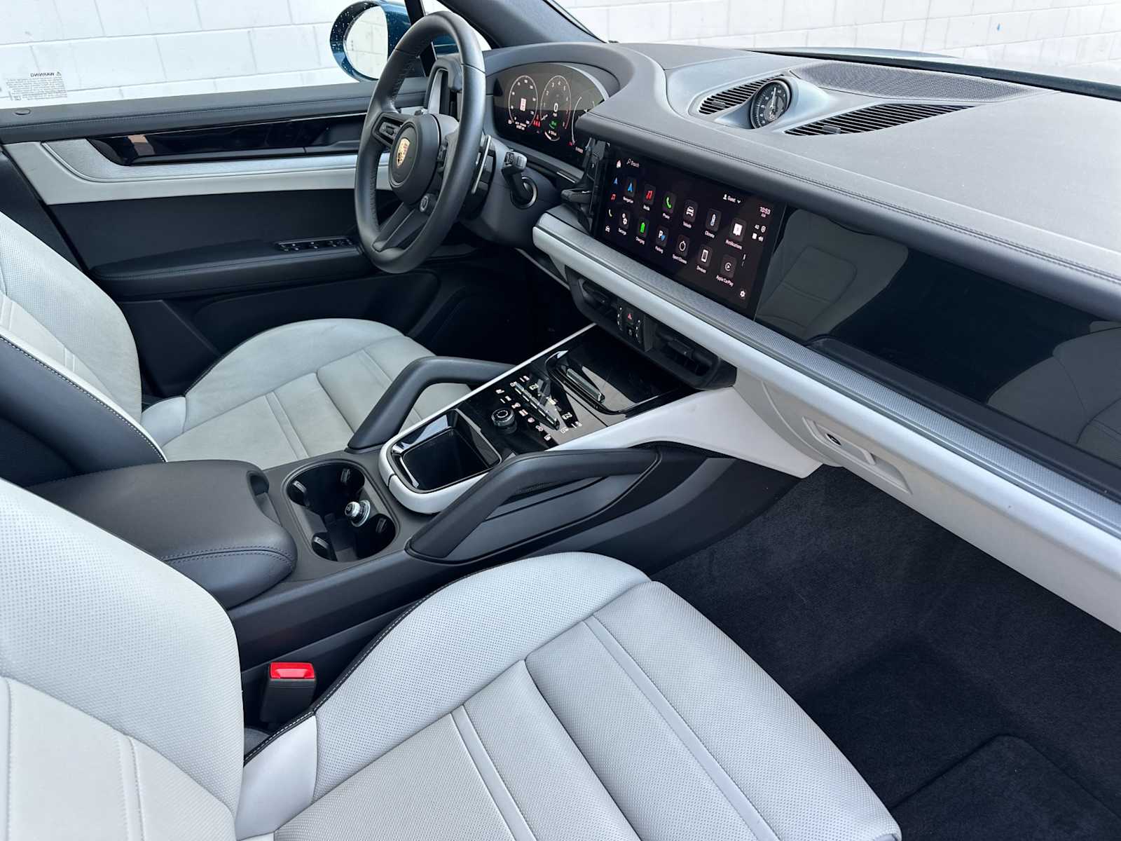 Thumbnail: 2024 Porsche Cayenne - 16