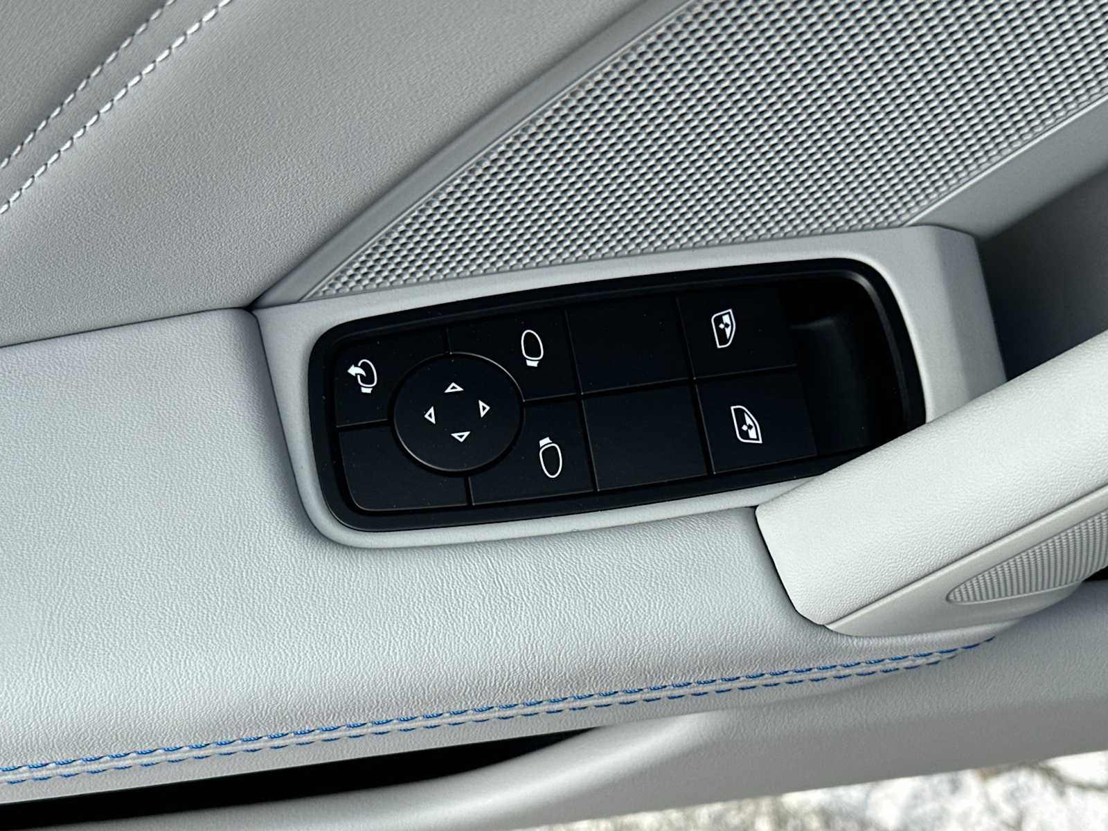 Thumbnail: 2024 Porsche 911 - 12