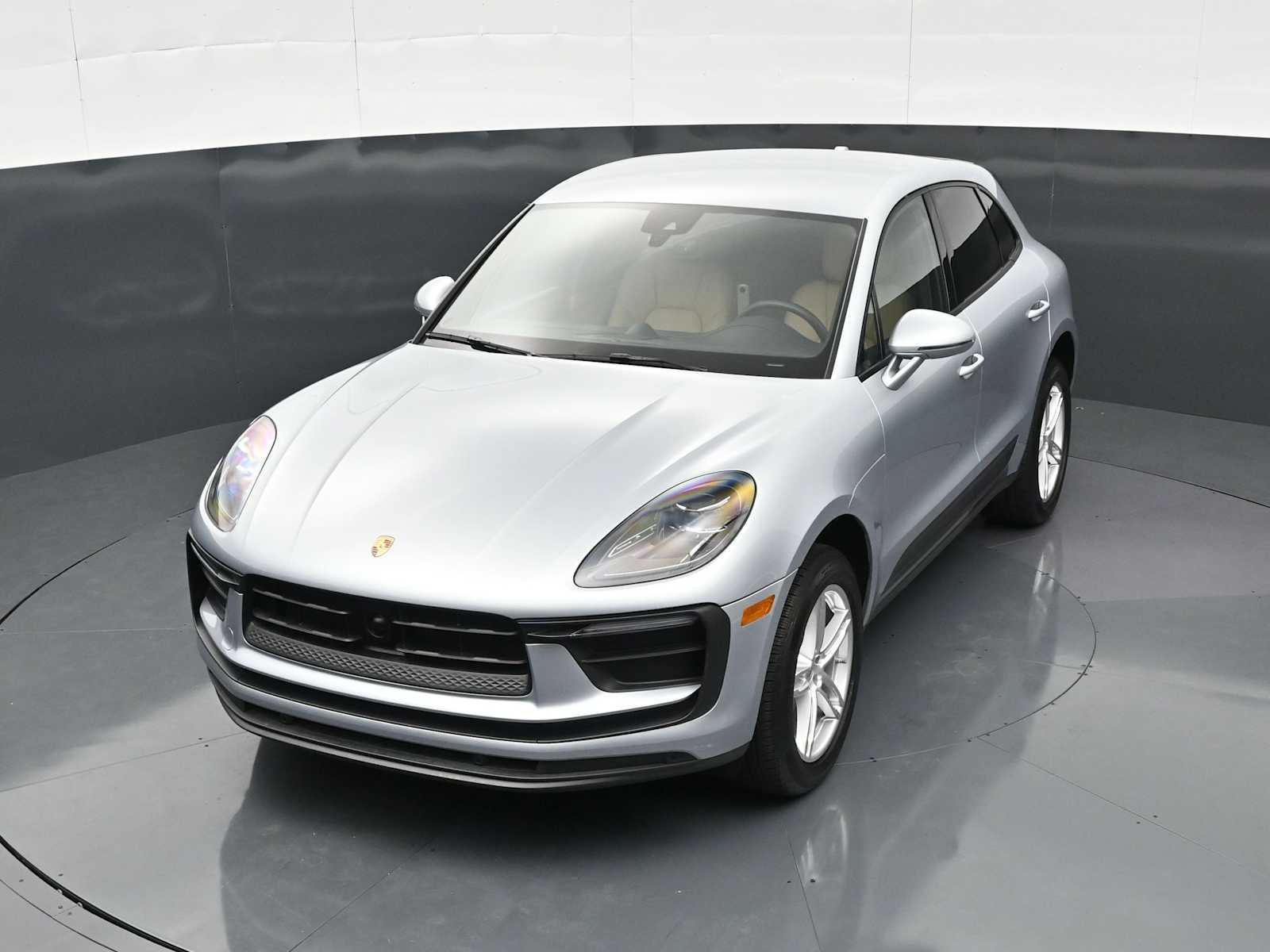 2025 Porsche Macan Base - Photo 28