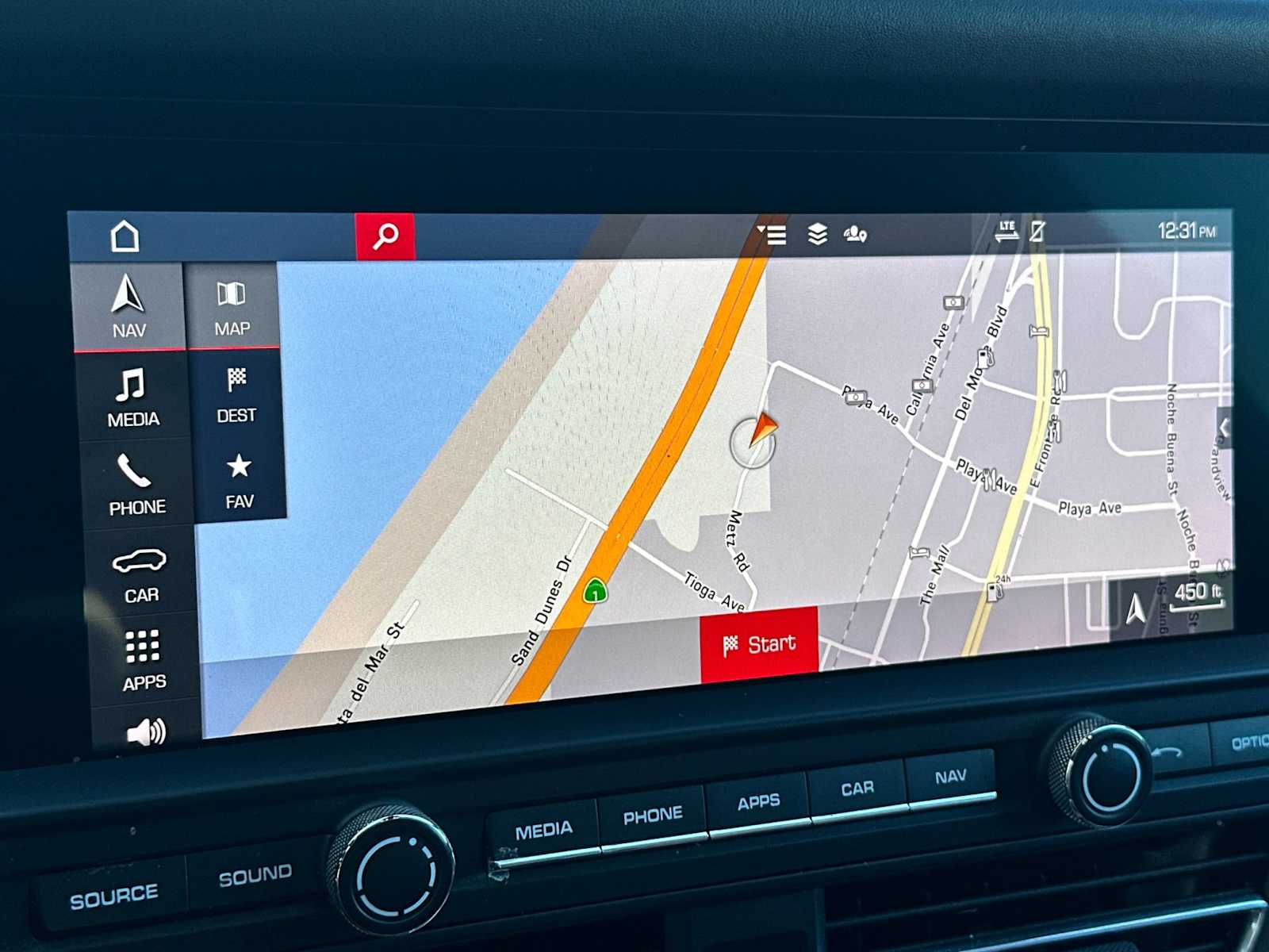 Thumbnail: 2021 Porsche Macan - 20