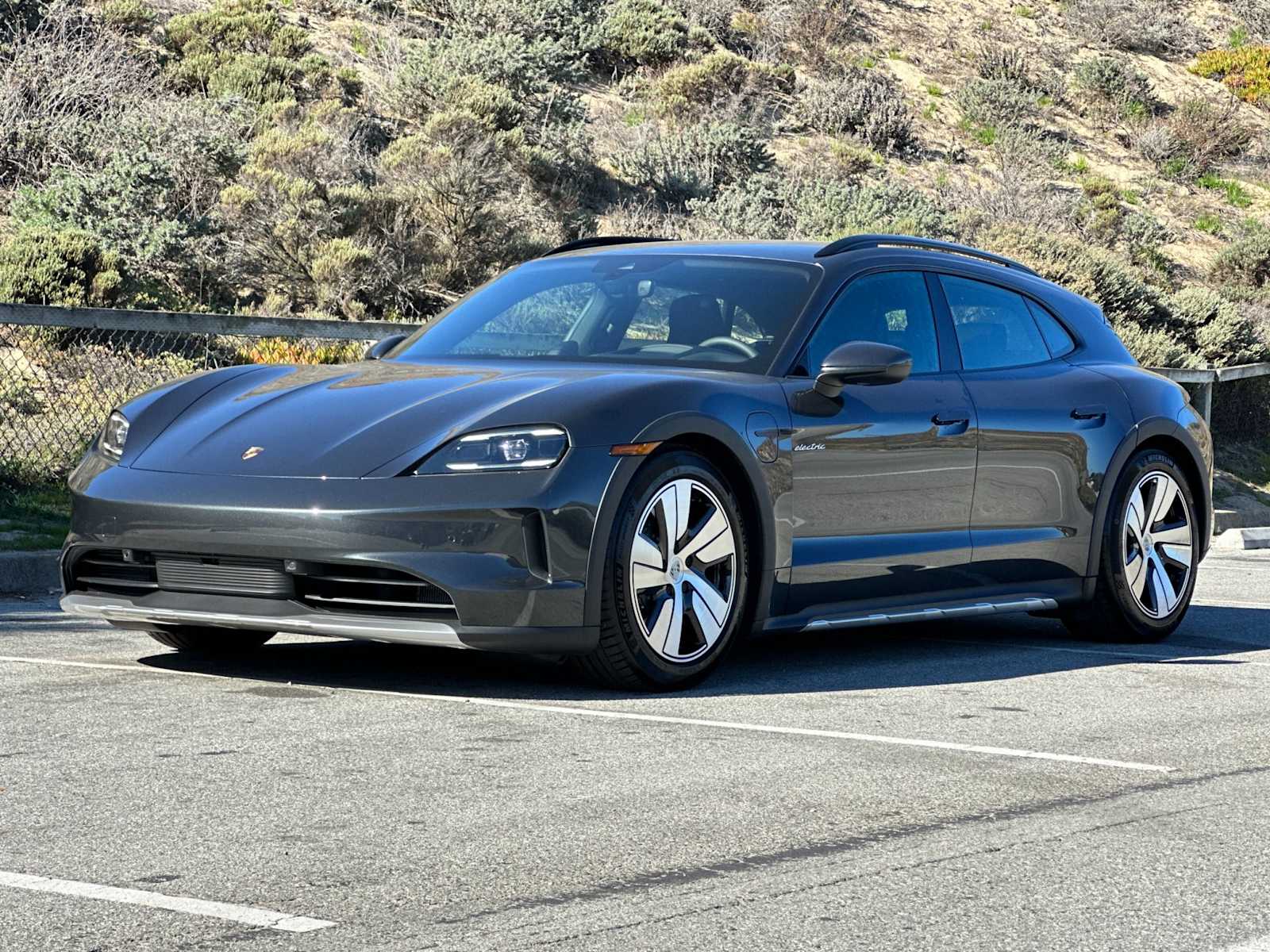 Thumbnail: 2025 Porsche Taycan - 1