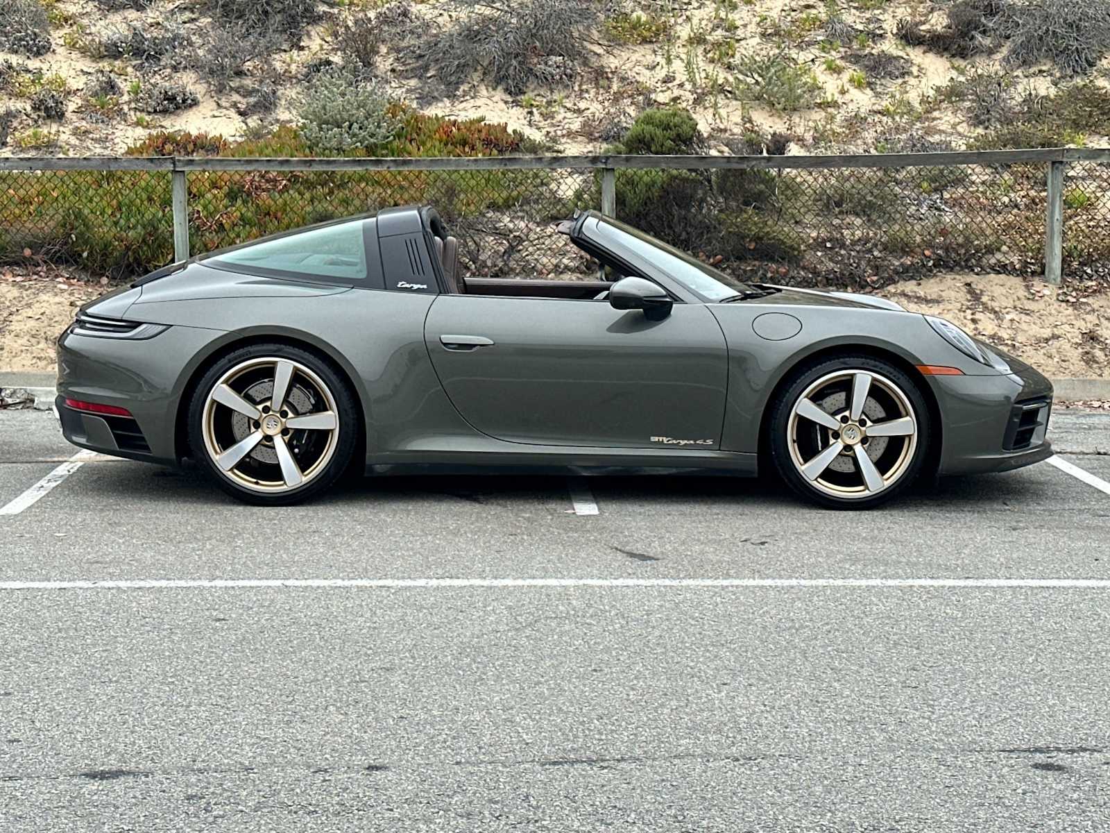 Thumbnail: 2022 Porsche 911 - 8