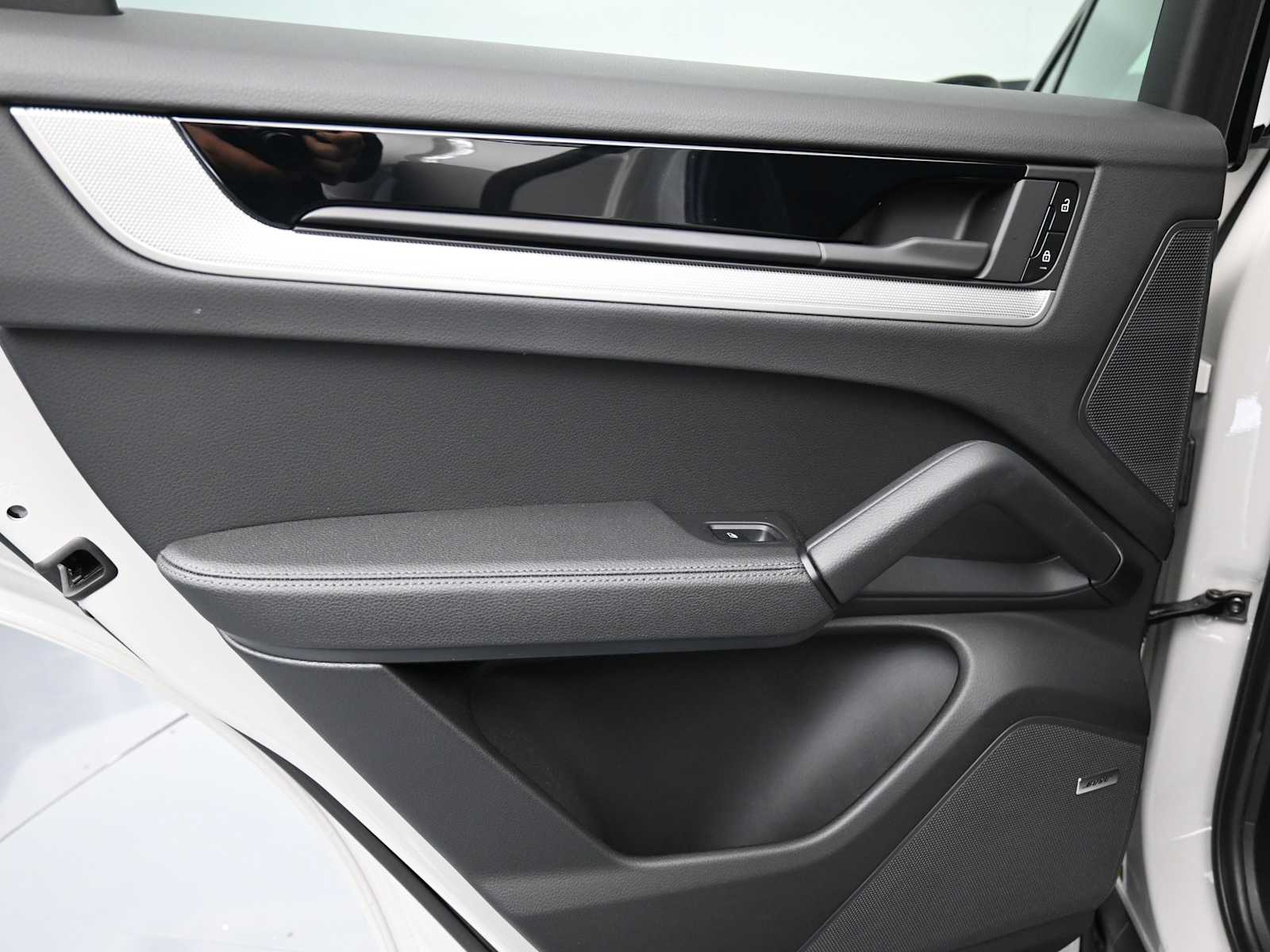 Thumbnail: 2025 Porsche Cayenne - 17