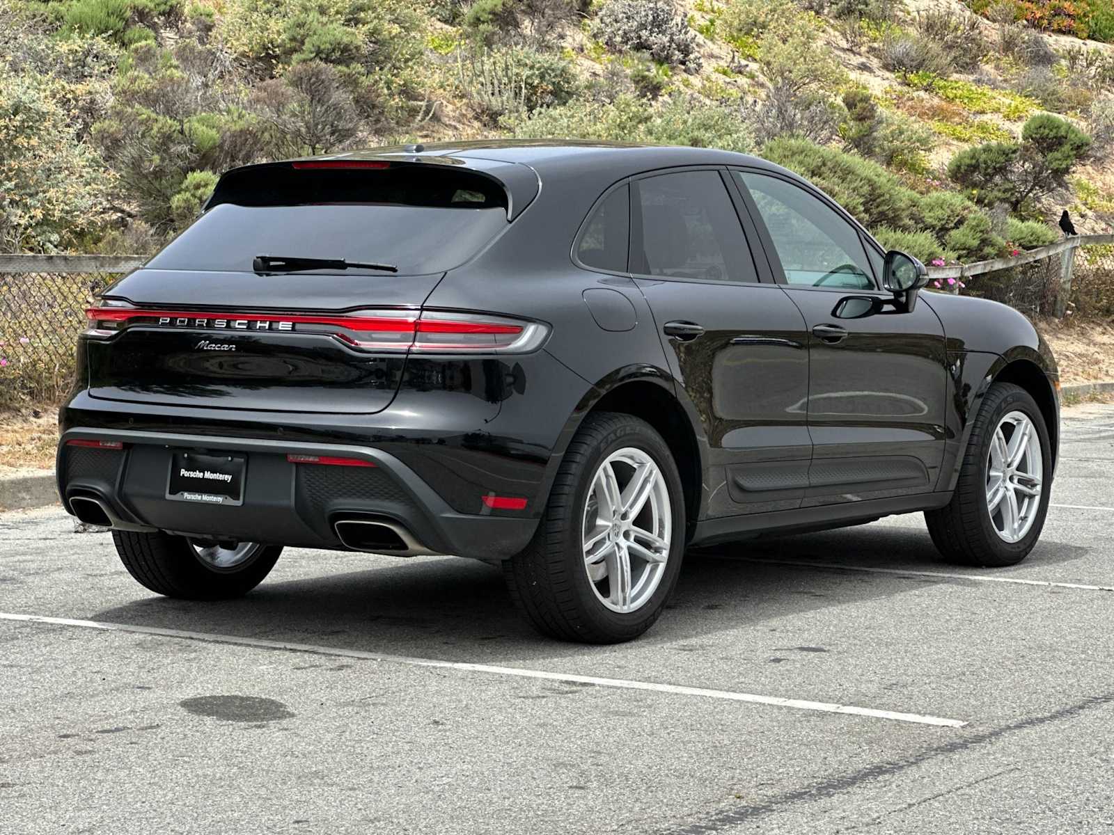 Thumbnail: 2025 Porsche Macan - 7