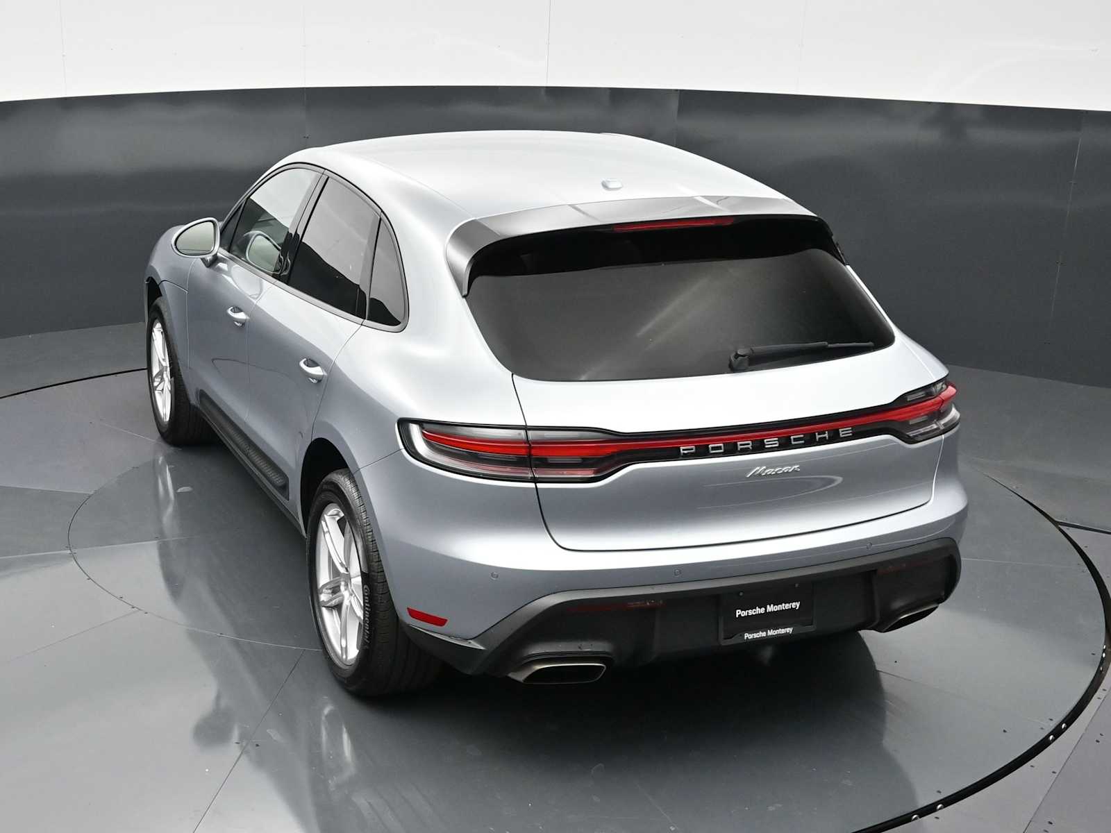 Thumbnail: 2025 Porsche Macan - 30