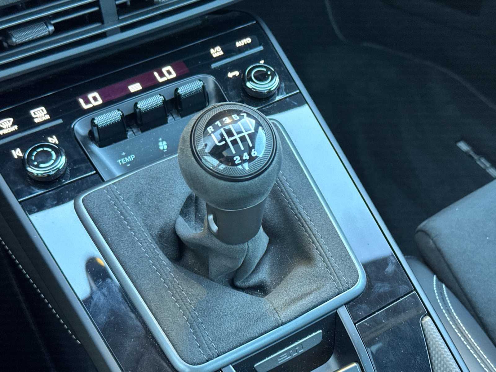 Thumbnail: 2023 Porsche 911 - 22