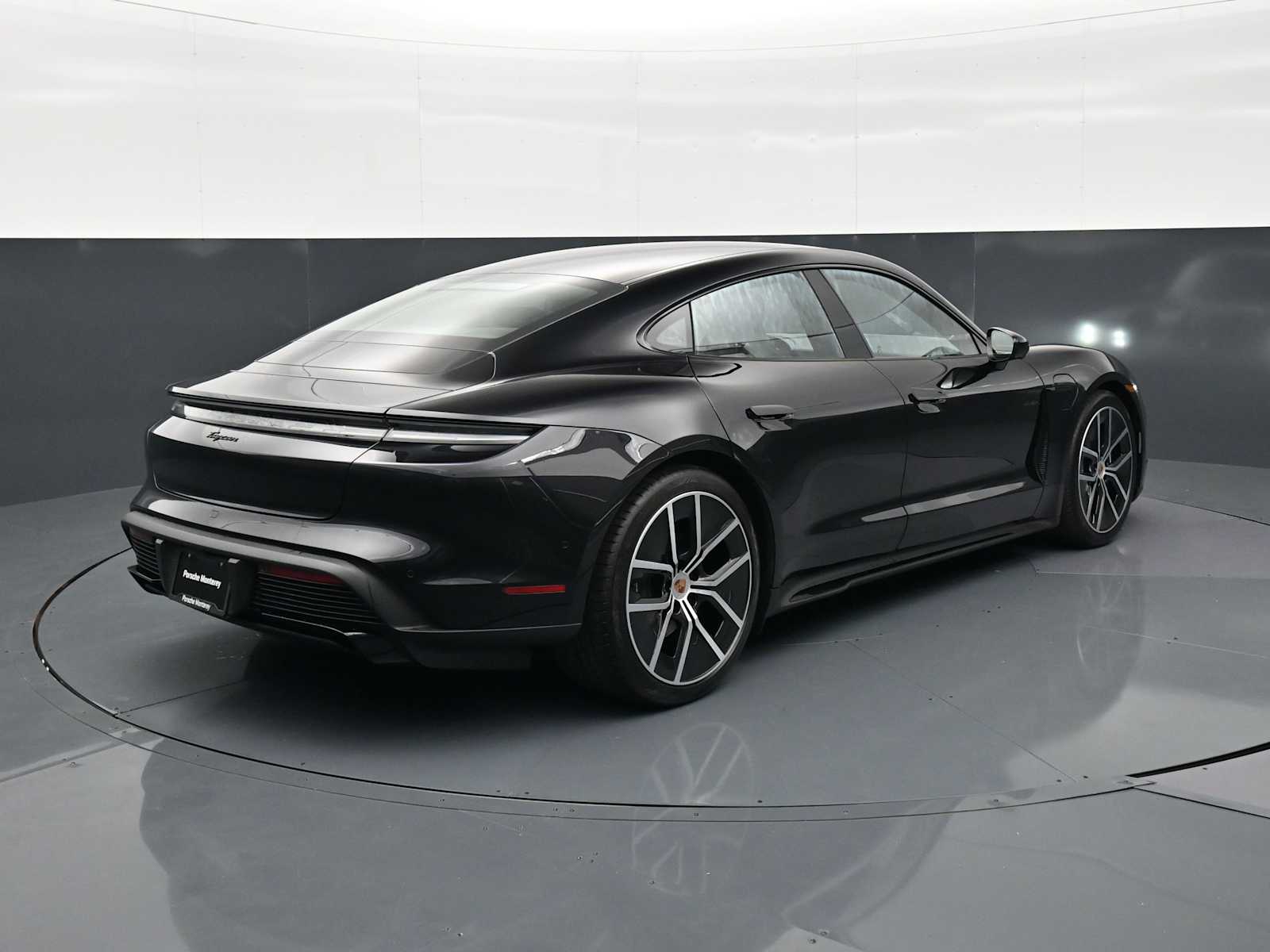 Thumbnail: 2026 Porsche Taycan - 26