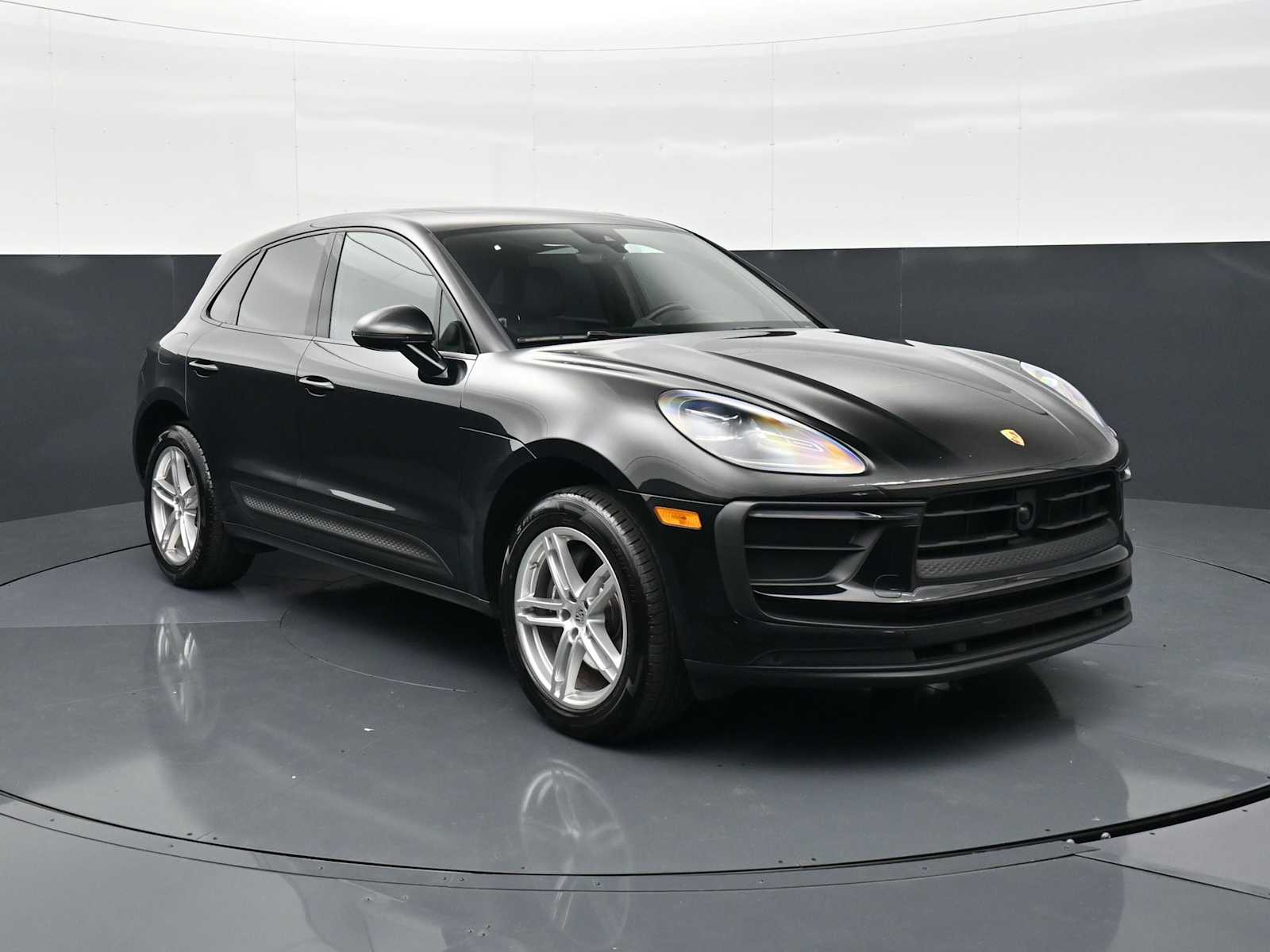 Thumbnail: 2024 Porsche Macan - 25