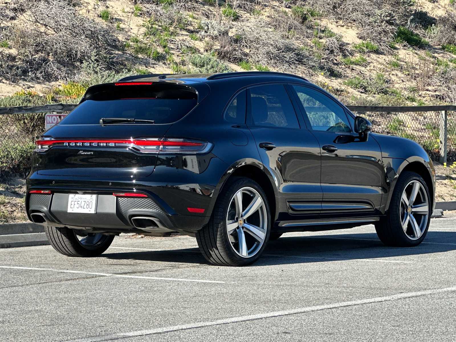 Thumbnail: 2025 Porsche Macan - 7