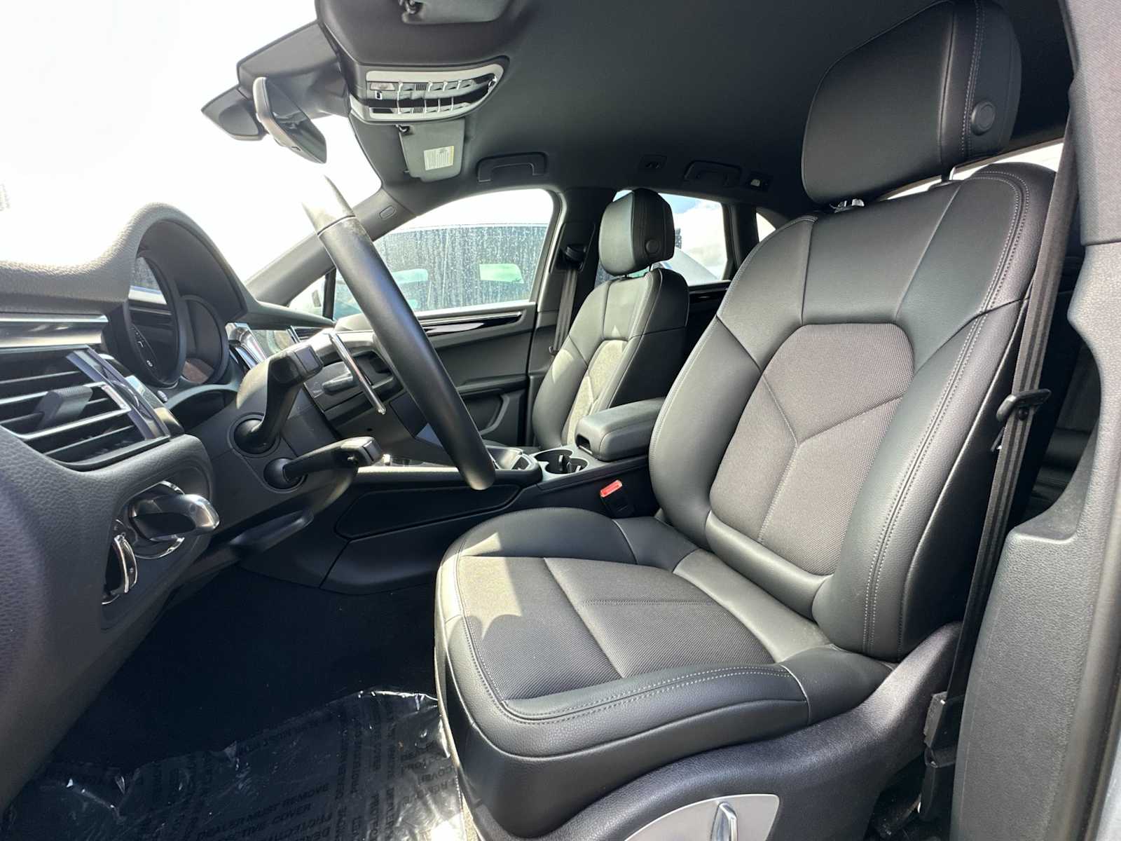 Thumbnail: 2024 Porsche Macan - 5
