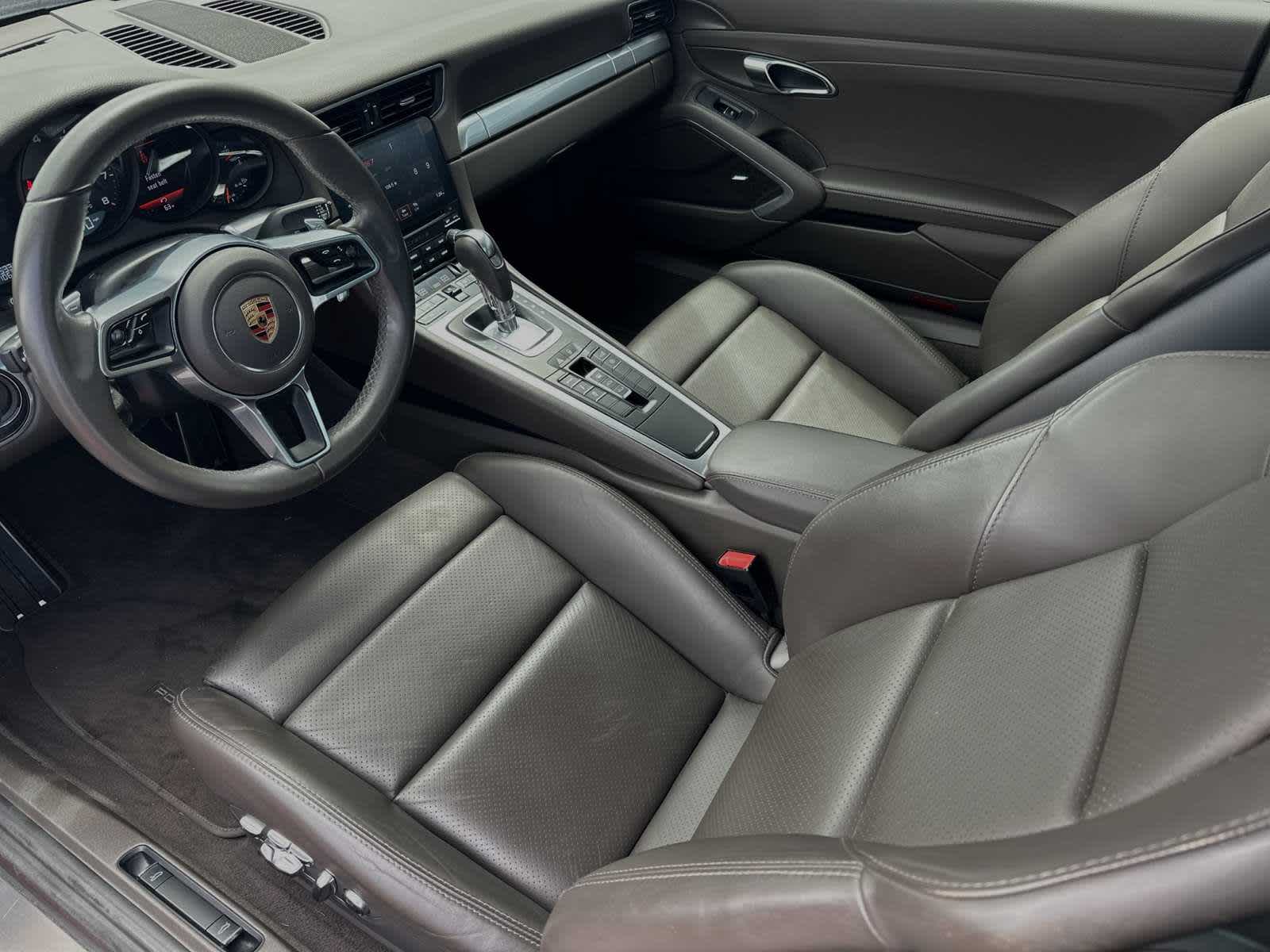 Thumbnail: 2017 Porsche 911 - 11