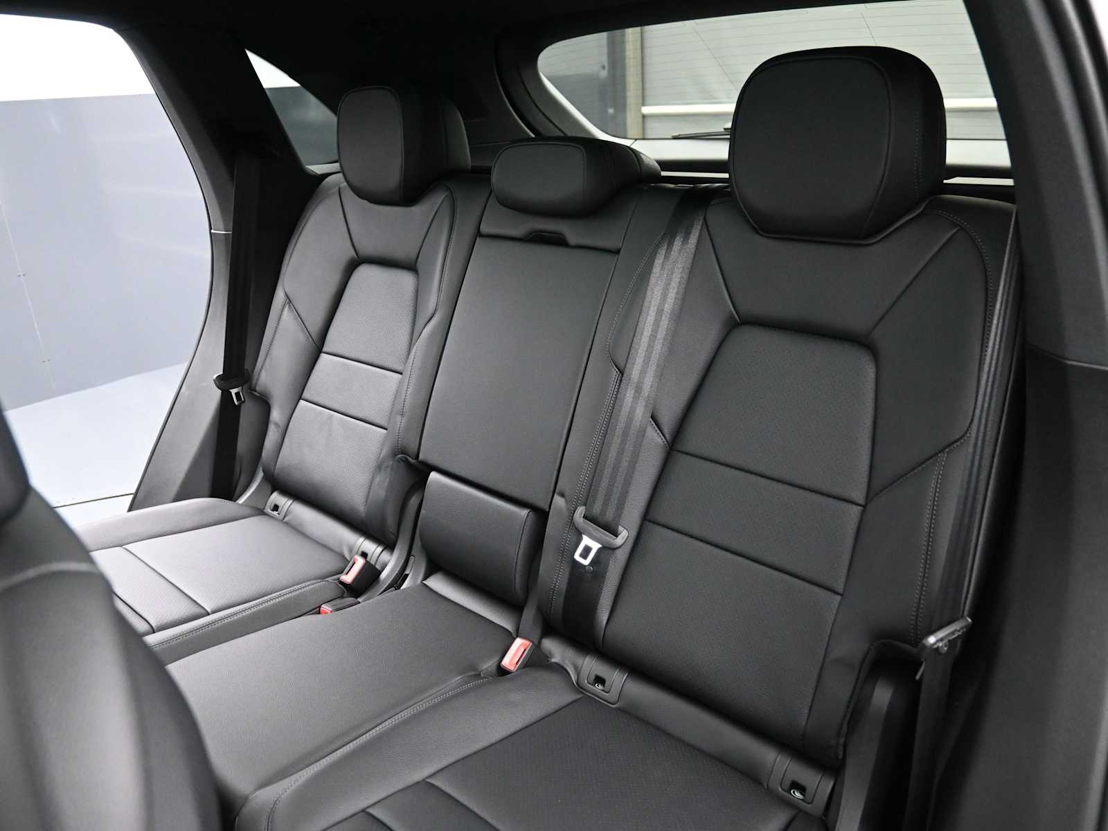 Thumbnail: 2026 Porsche Cayenne - 20