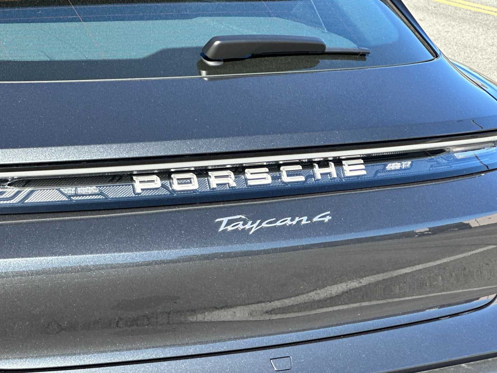 Thumbnail: 2025 Porsche Taycan - 25