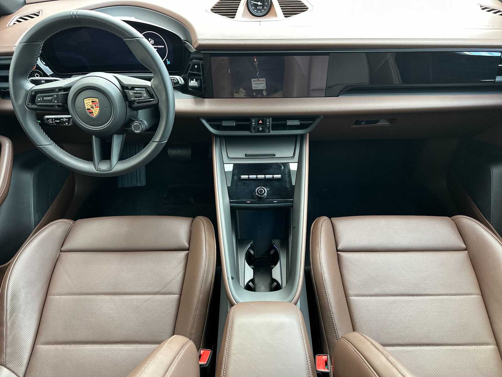 Thumbnail: 2025 Porsche Macan - 6