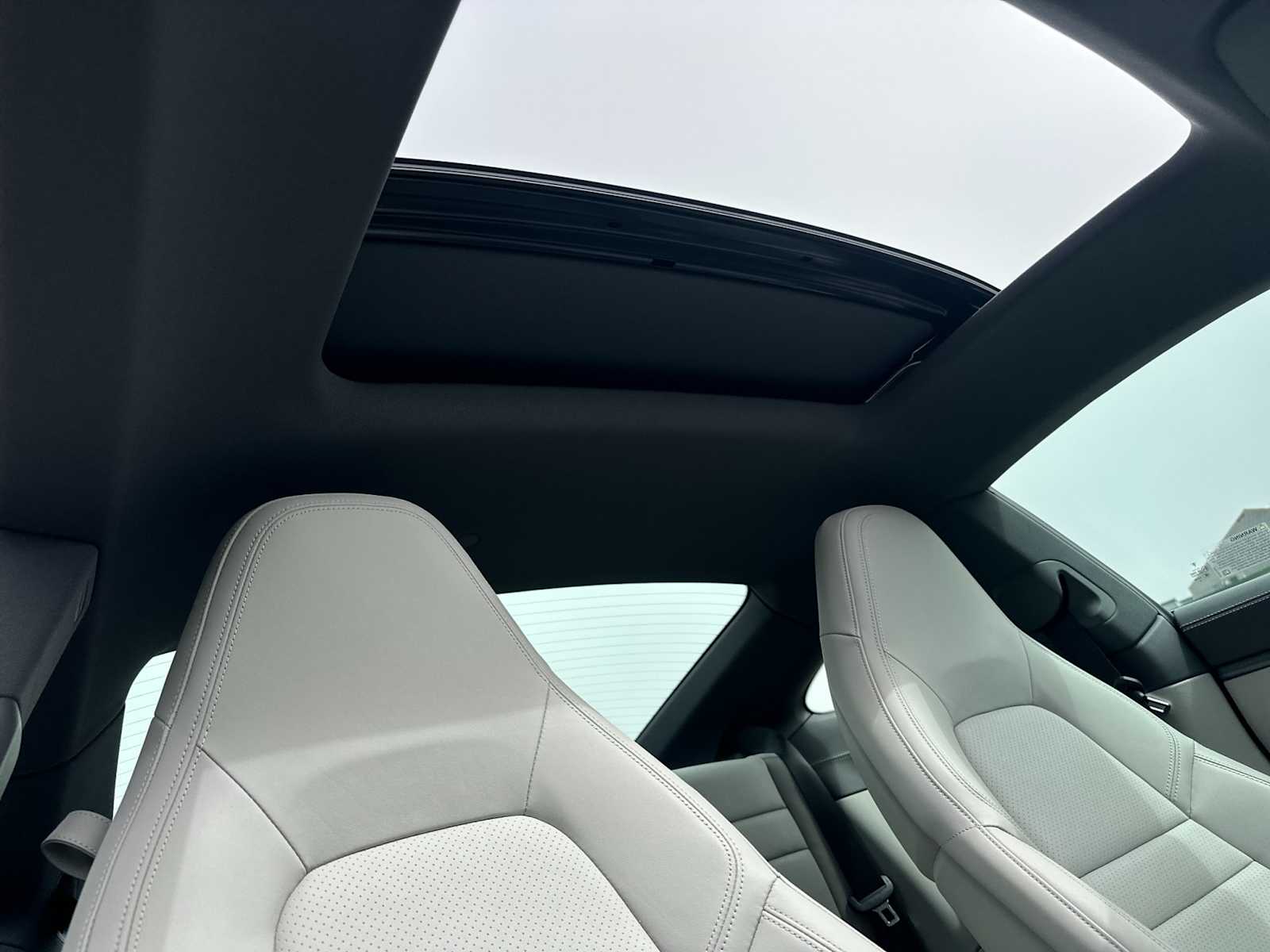 Thumbnail: 2024 Porsche 911 - 15