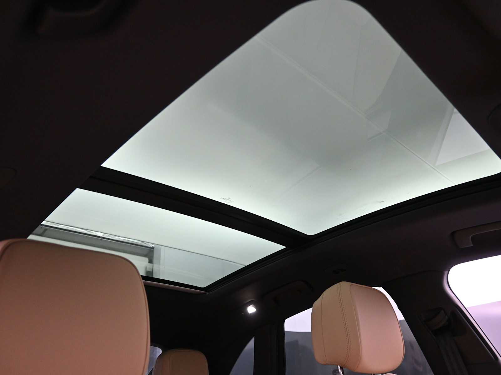 Thumbnail: 2025 Porsche Macan - 22