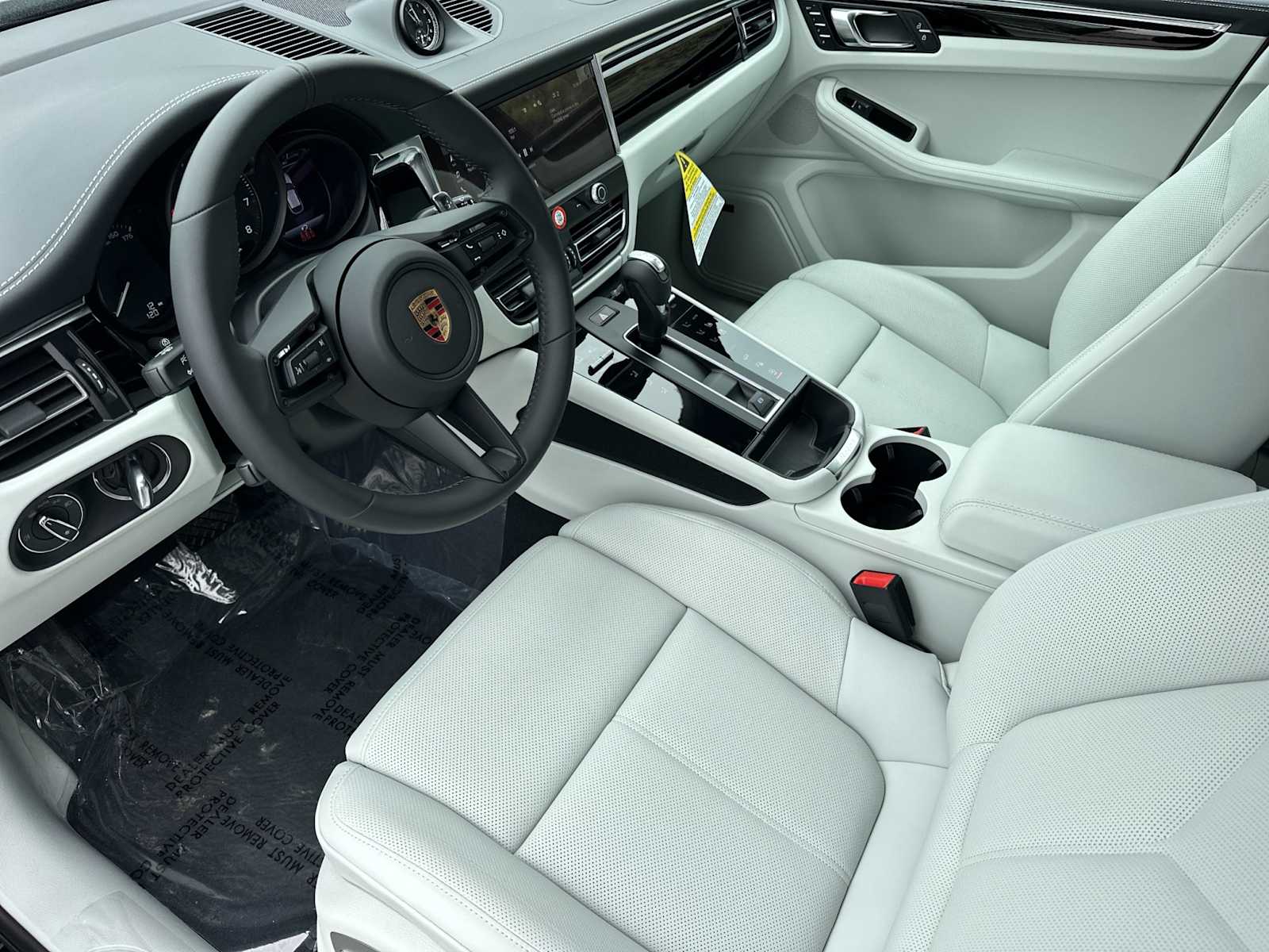 Thumbnail: 2025 Porsche Macan - 4
