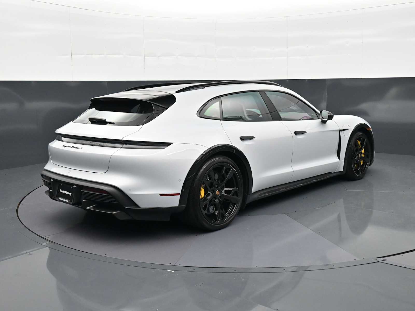 Thumbnail: 2023 Porsche Taycan - 29