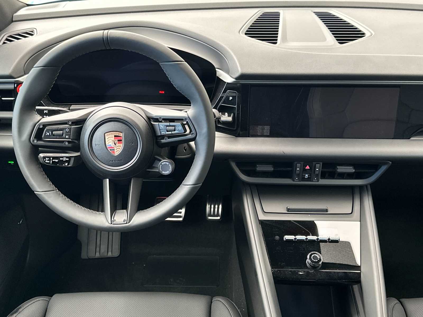 Thumbnail: 2025 Porsche Macan - 15